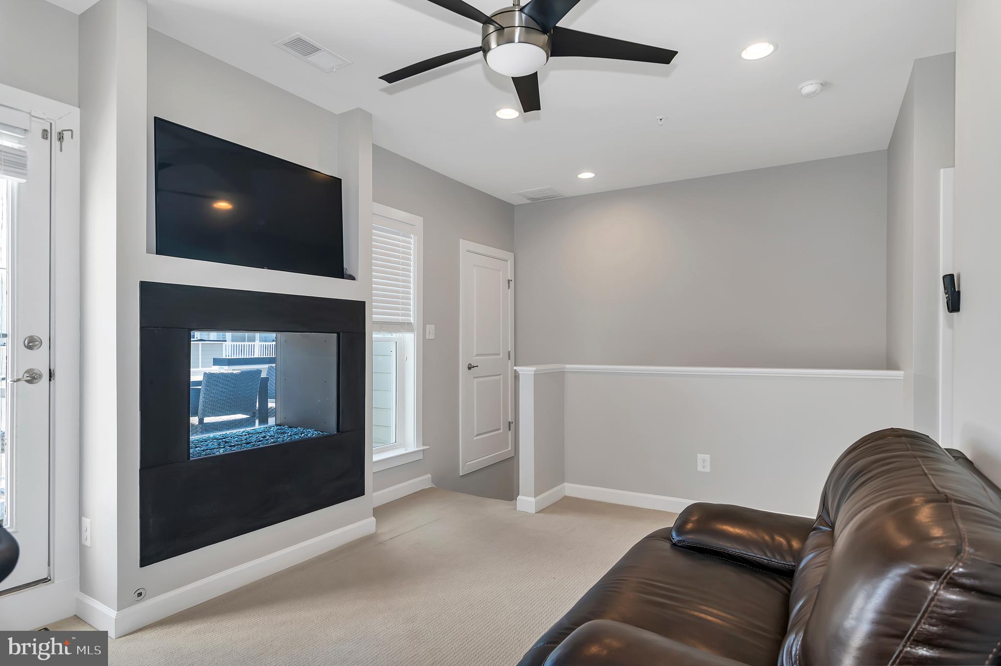 RIDGEWOOD - Residential Lease