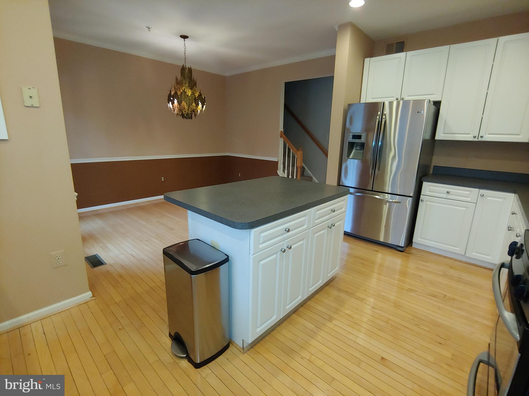 THE KNOLLS/CROFTON VILLAGE - Residential Lease