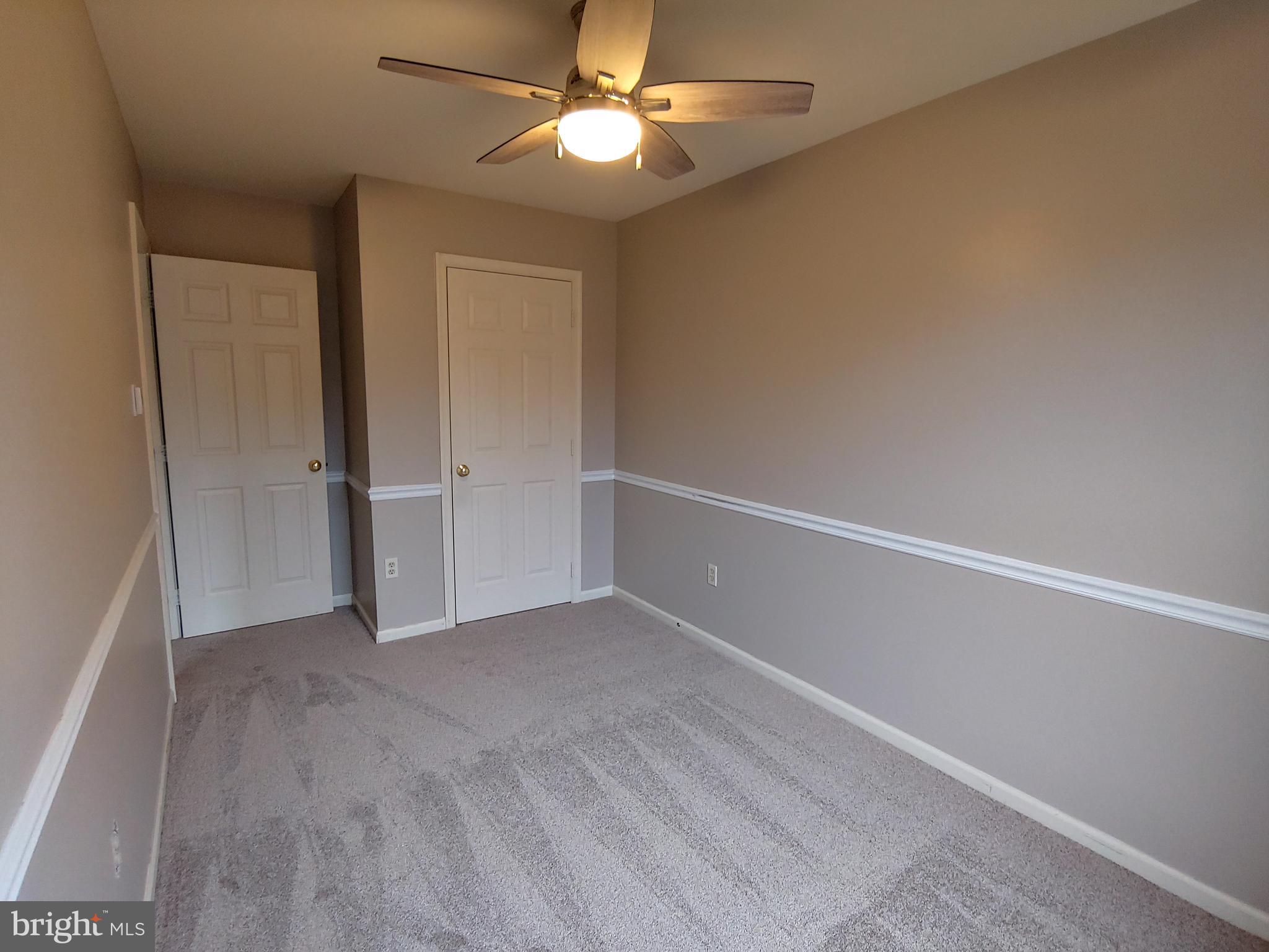 THE KNOLLS/CROFTON VILLAGE - Residential Lease