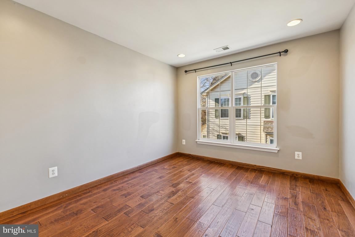 BELMONT COUNTRY CLUB - Residential Lease