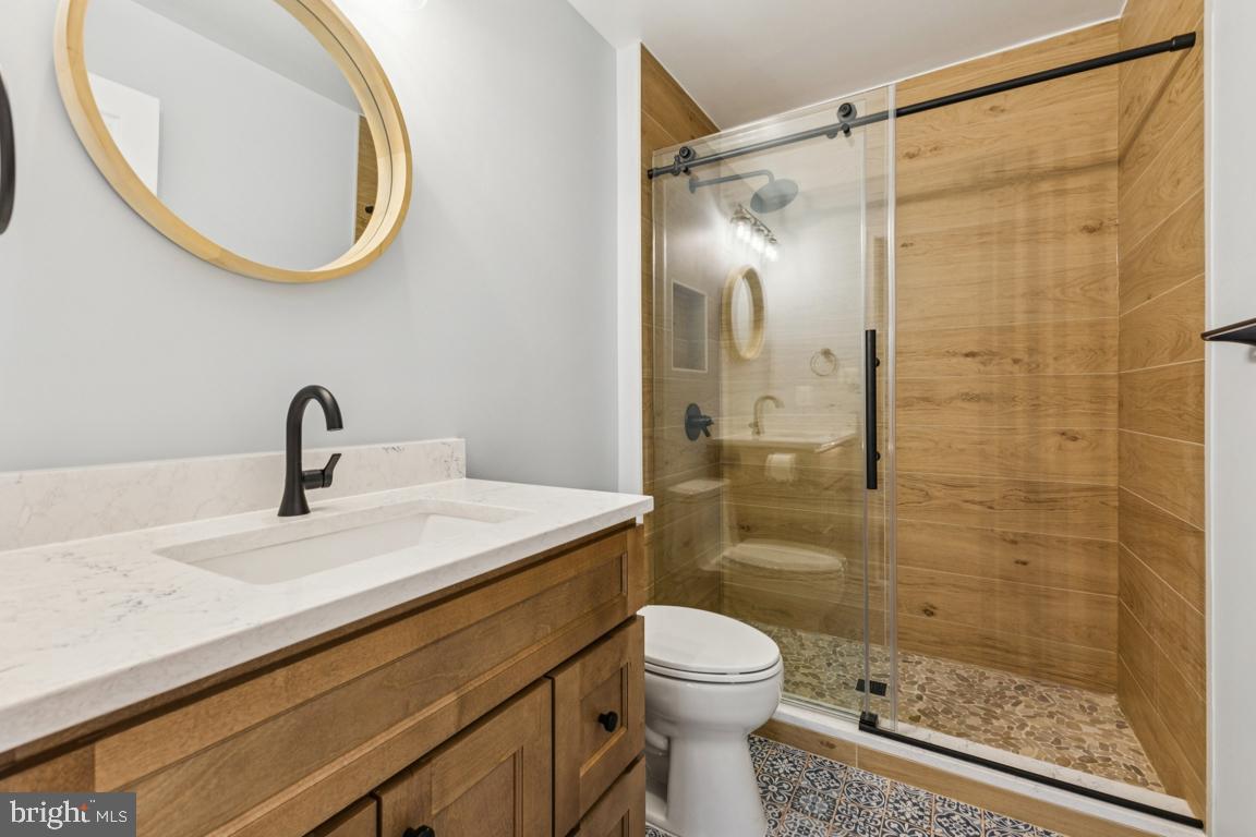 BELMONT COUNTRY CLUB - Residential Lease