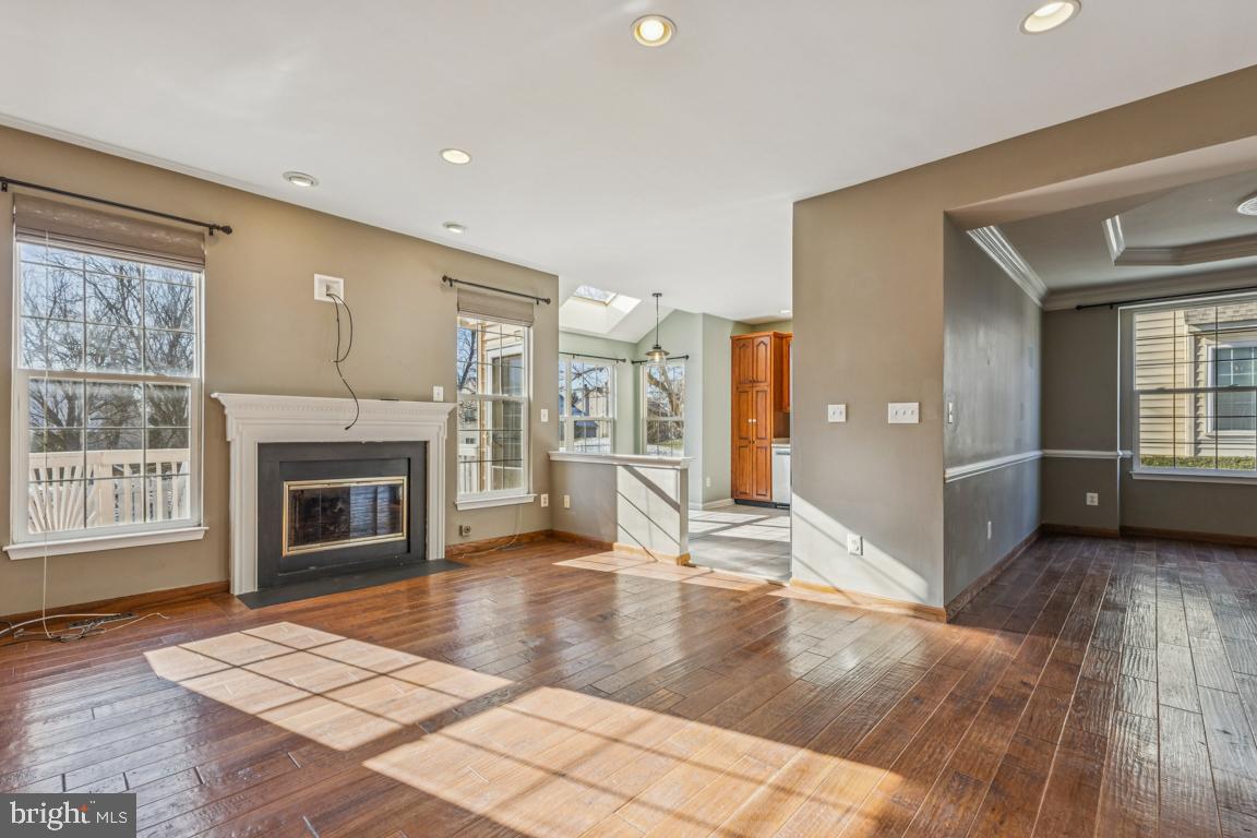 BELMONT COUNTRY CLUB - Residential Lease