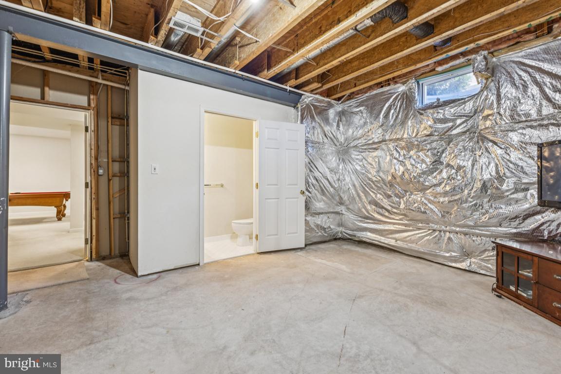 BELMONT COUNTRY CLUB - Residential Lease