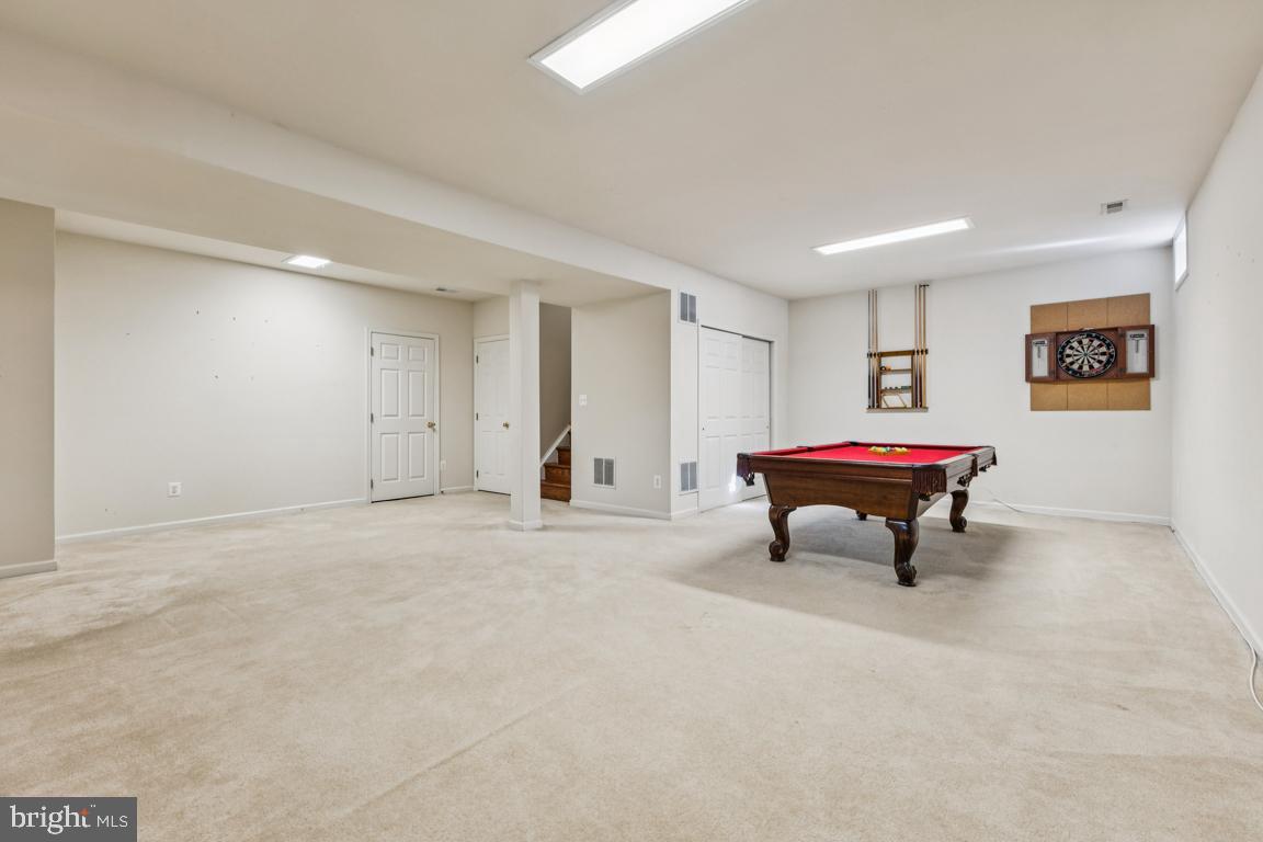 BELMONT COUNTRY CLUB - Residential Lease