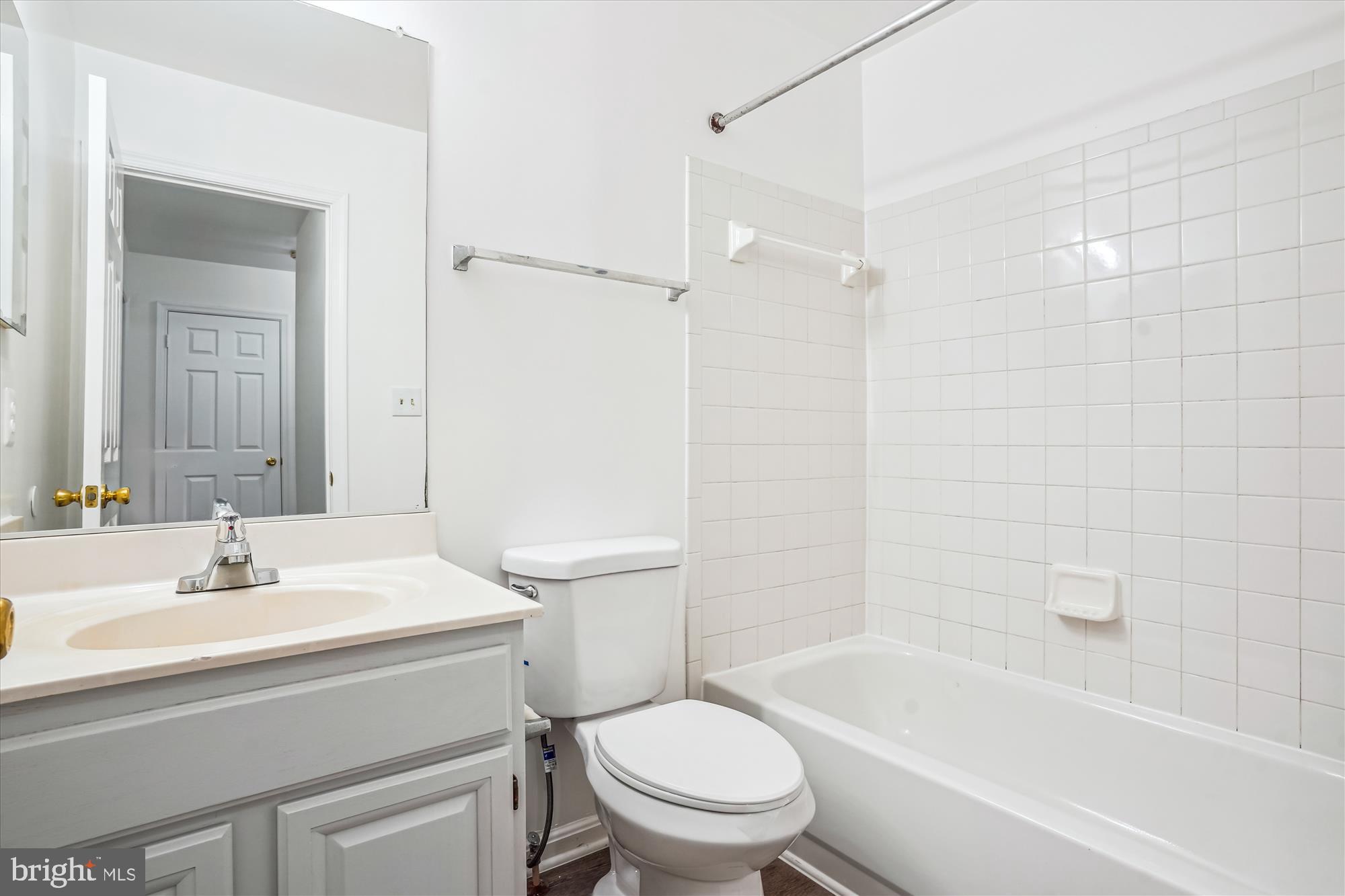 WAYSIDE VILLAGE - Residential Lease