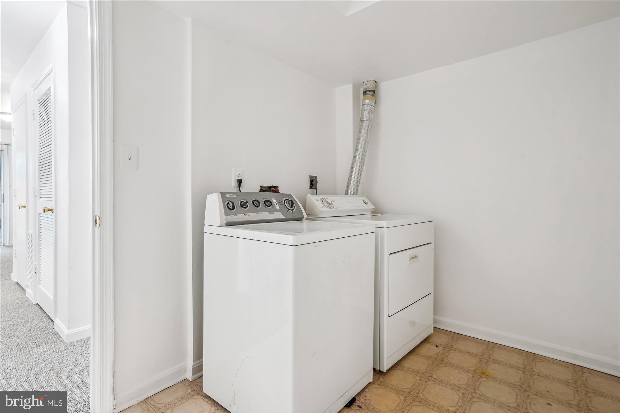 WAYSIDE VILLAGE - Residential Lease