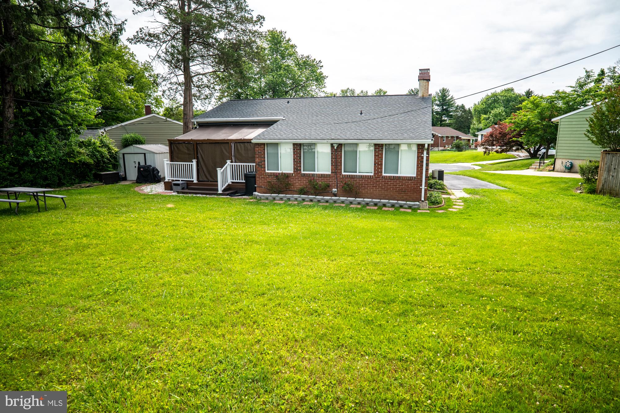 9106 VEGA COURT