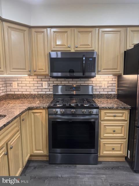 9106 VEGA COURT