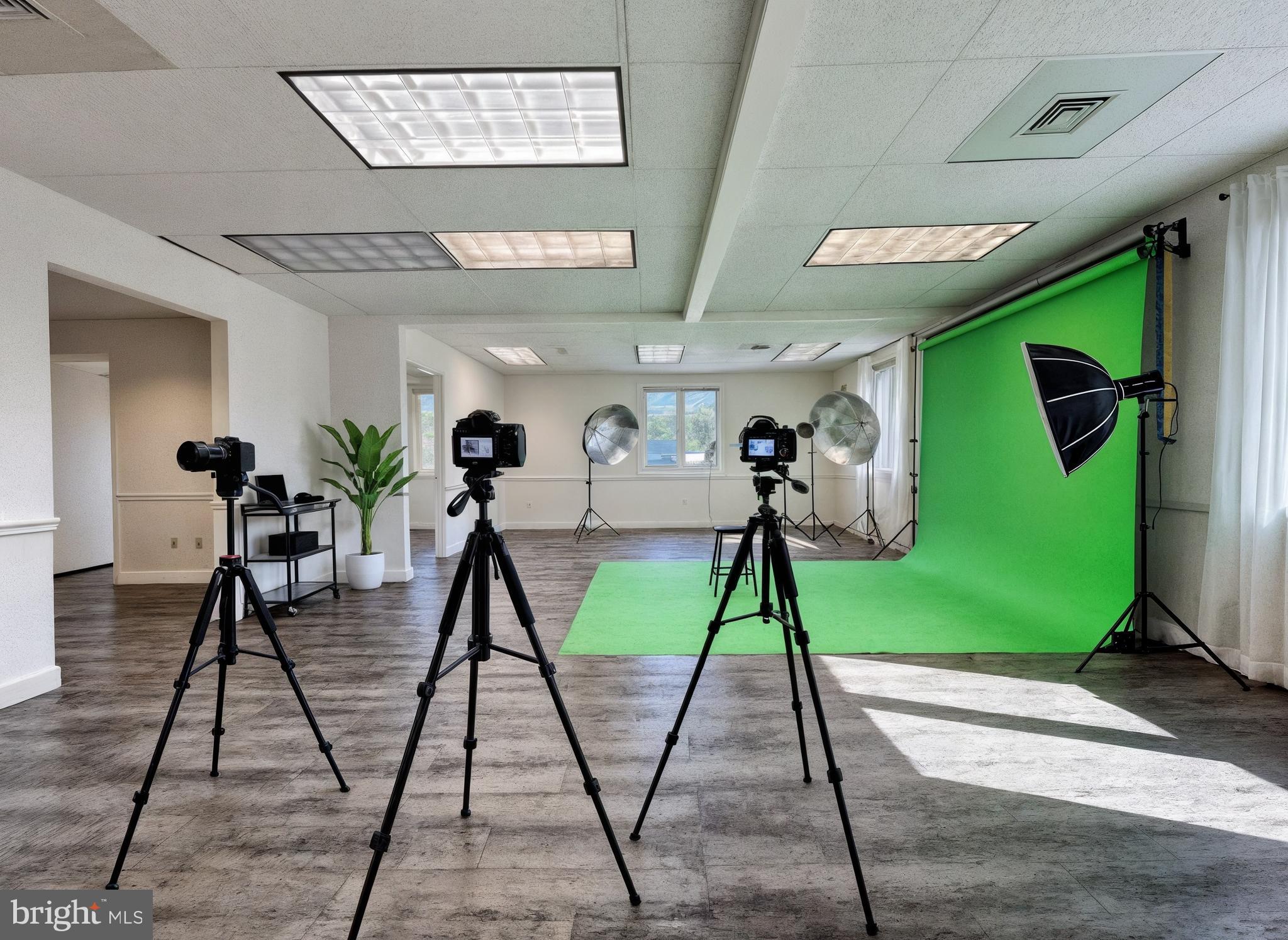 COURTHOUSE PROFESSIONAL CENTER - Commercial Sale