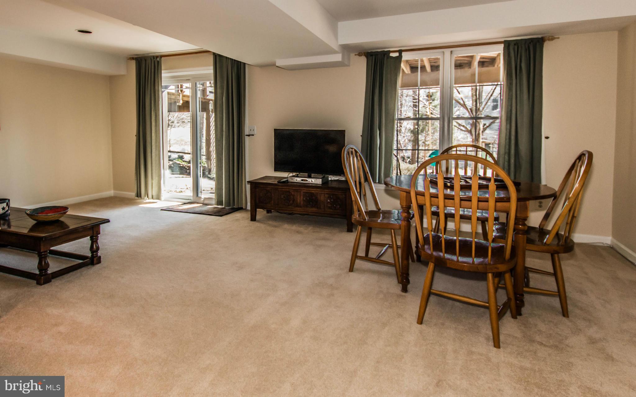 LITTLE ROCKY RUN - Farm