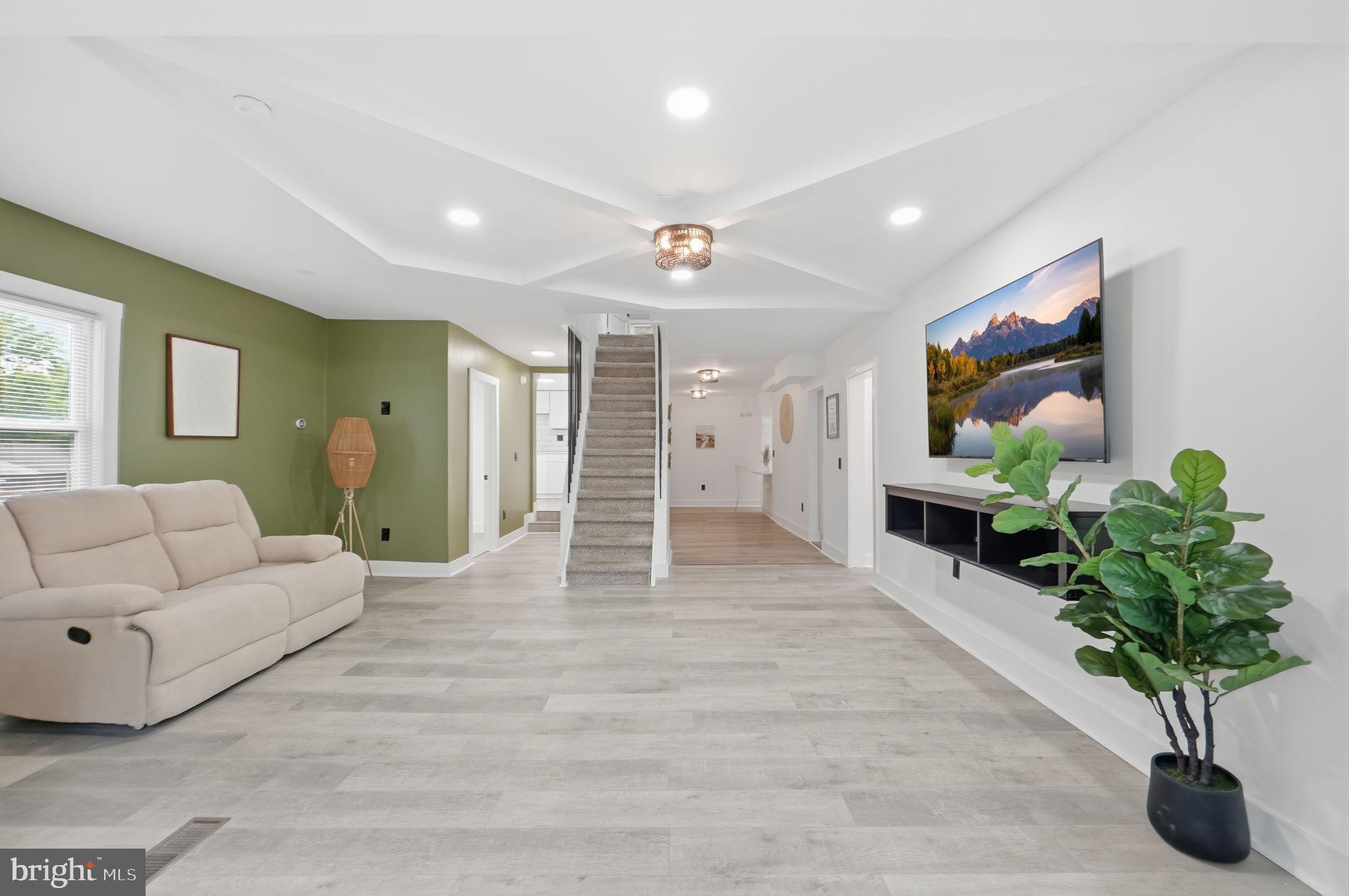 5906 BERWYN ROAD