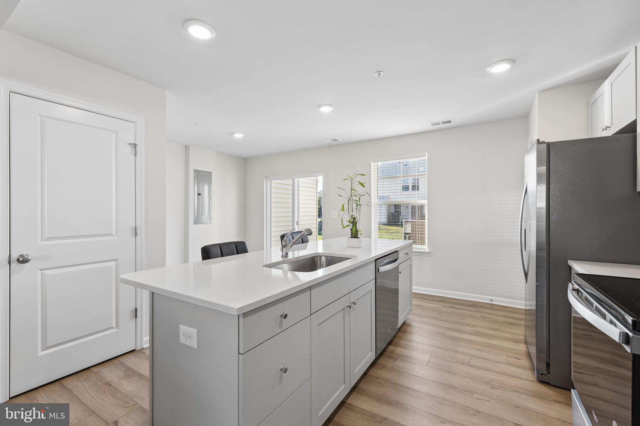 802 BLUE WING COURT