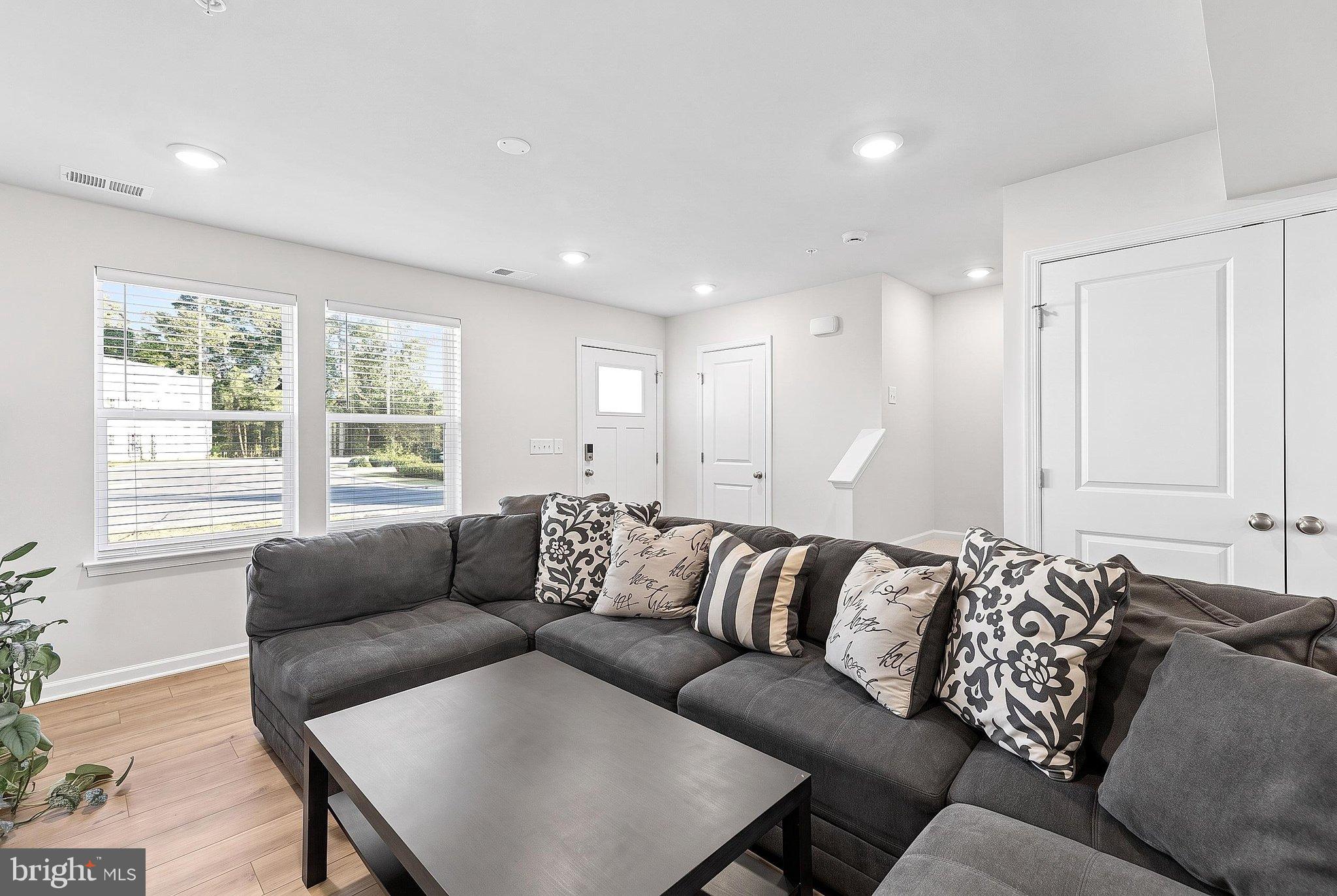 802 BLUE WING COURT