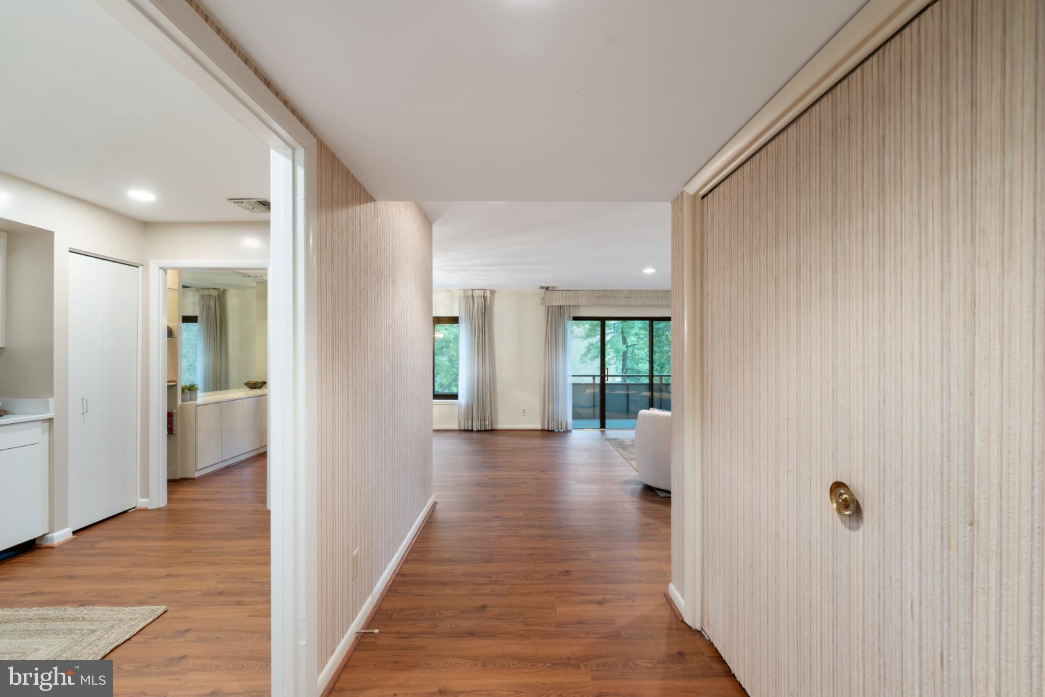 1 HIGH STEPPER COURT 405