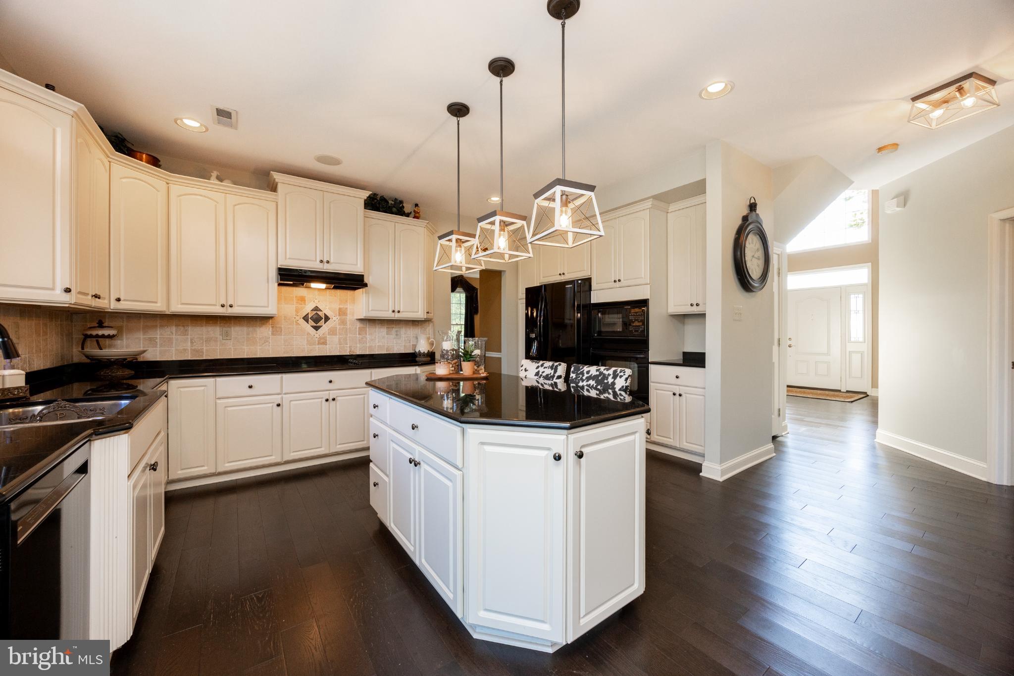 ESTATES AT FARAWAY FARMS - Residential