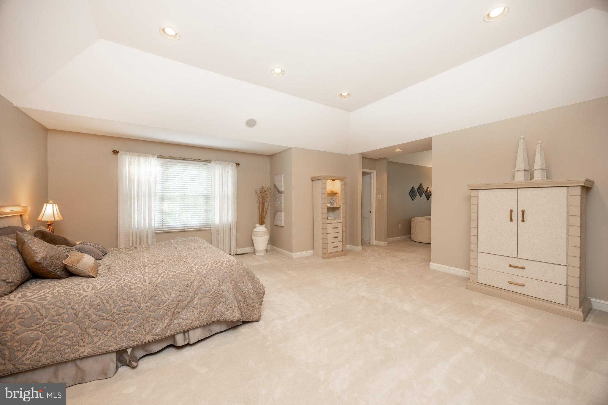 ESTATES AT FARAWAY FARMS - Residential