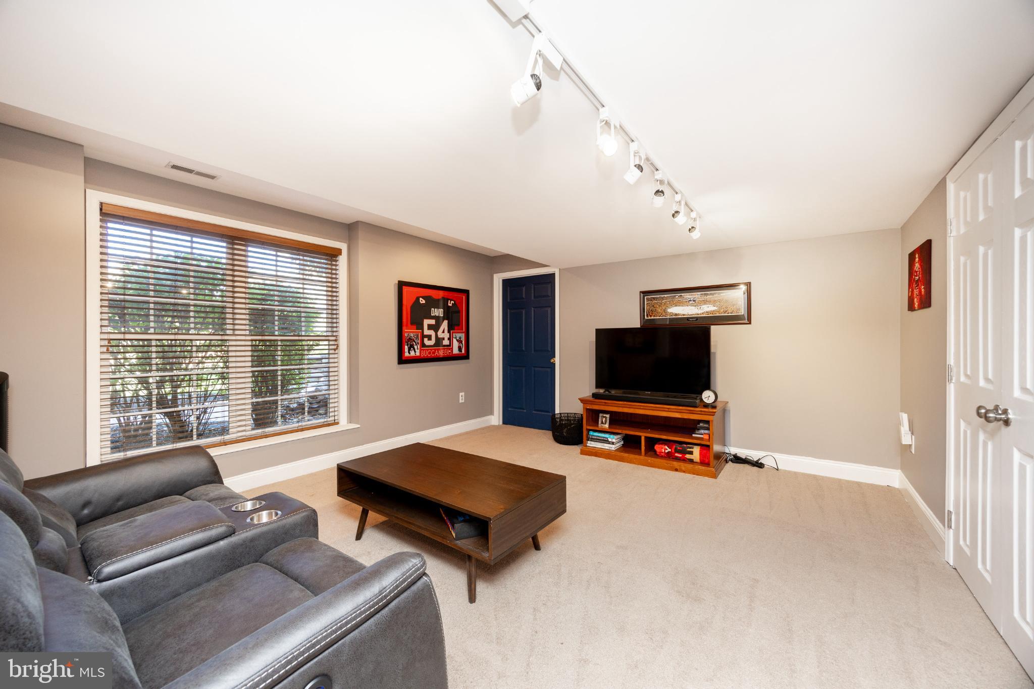 ESTATES AT FARAWAY FARMS - Residential