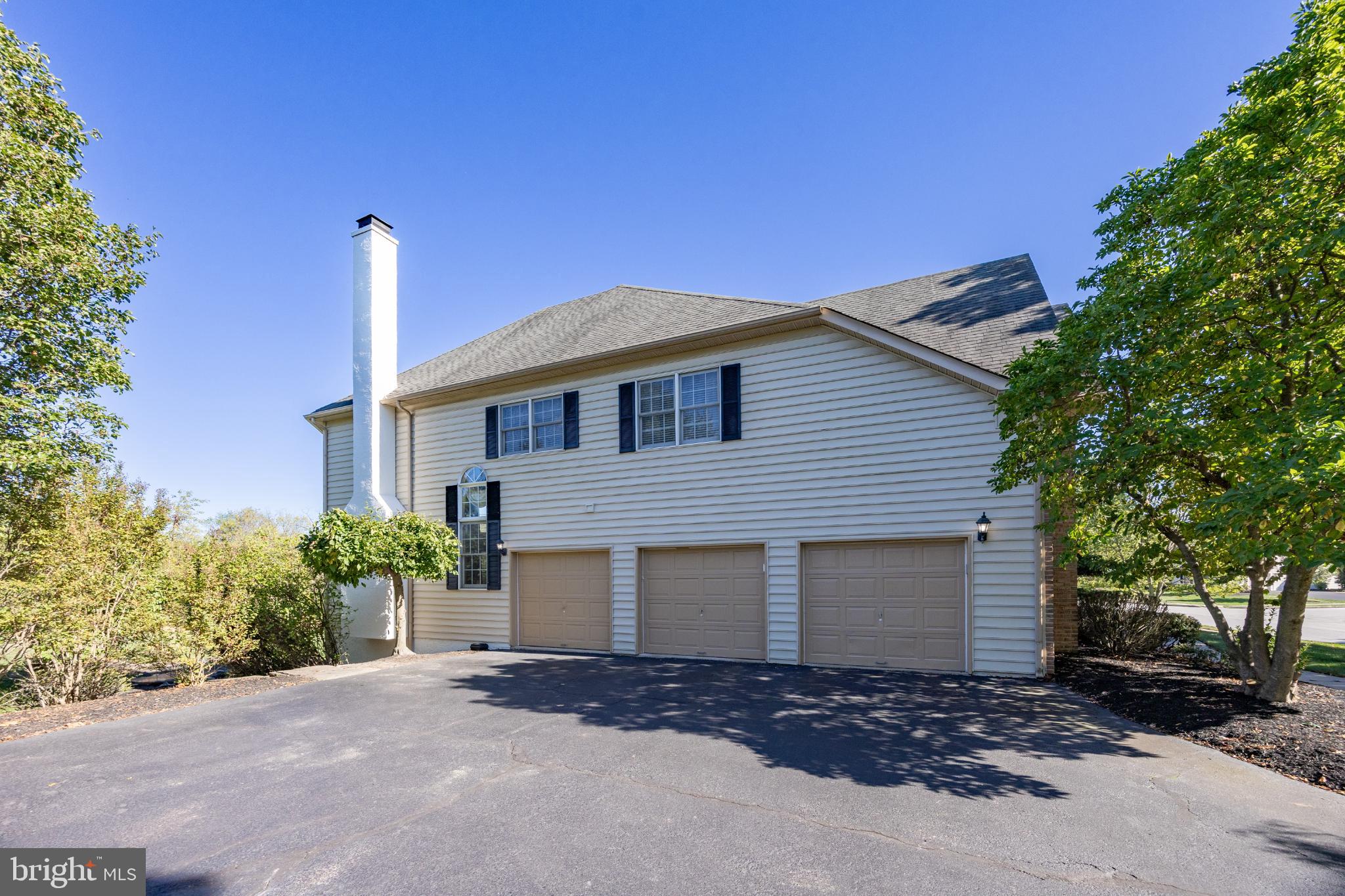 ESTATES AT FARAWAY FARMS - Residential