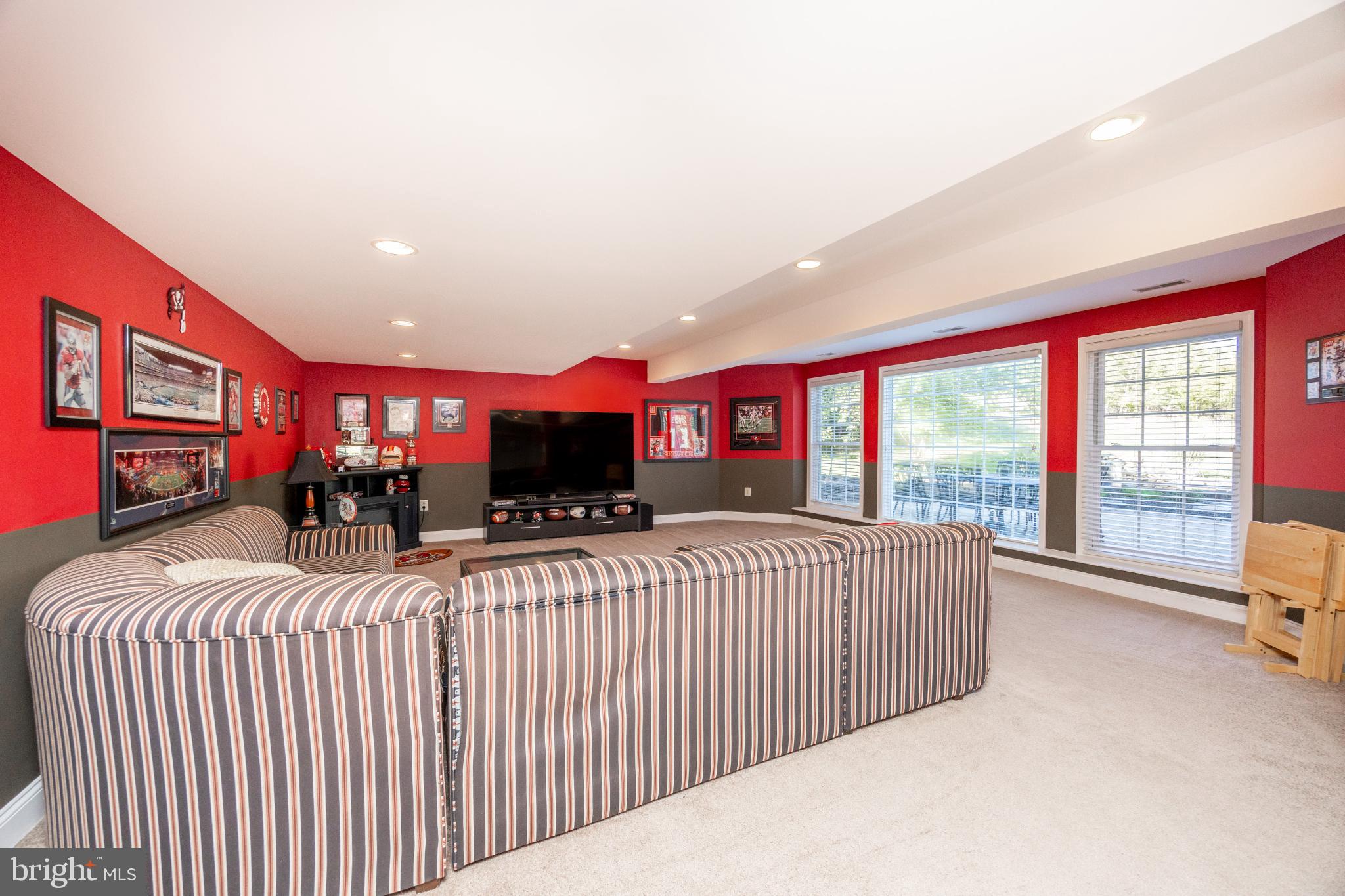 ESTATES AT FARAWAY FARMS - Residential