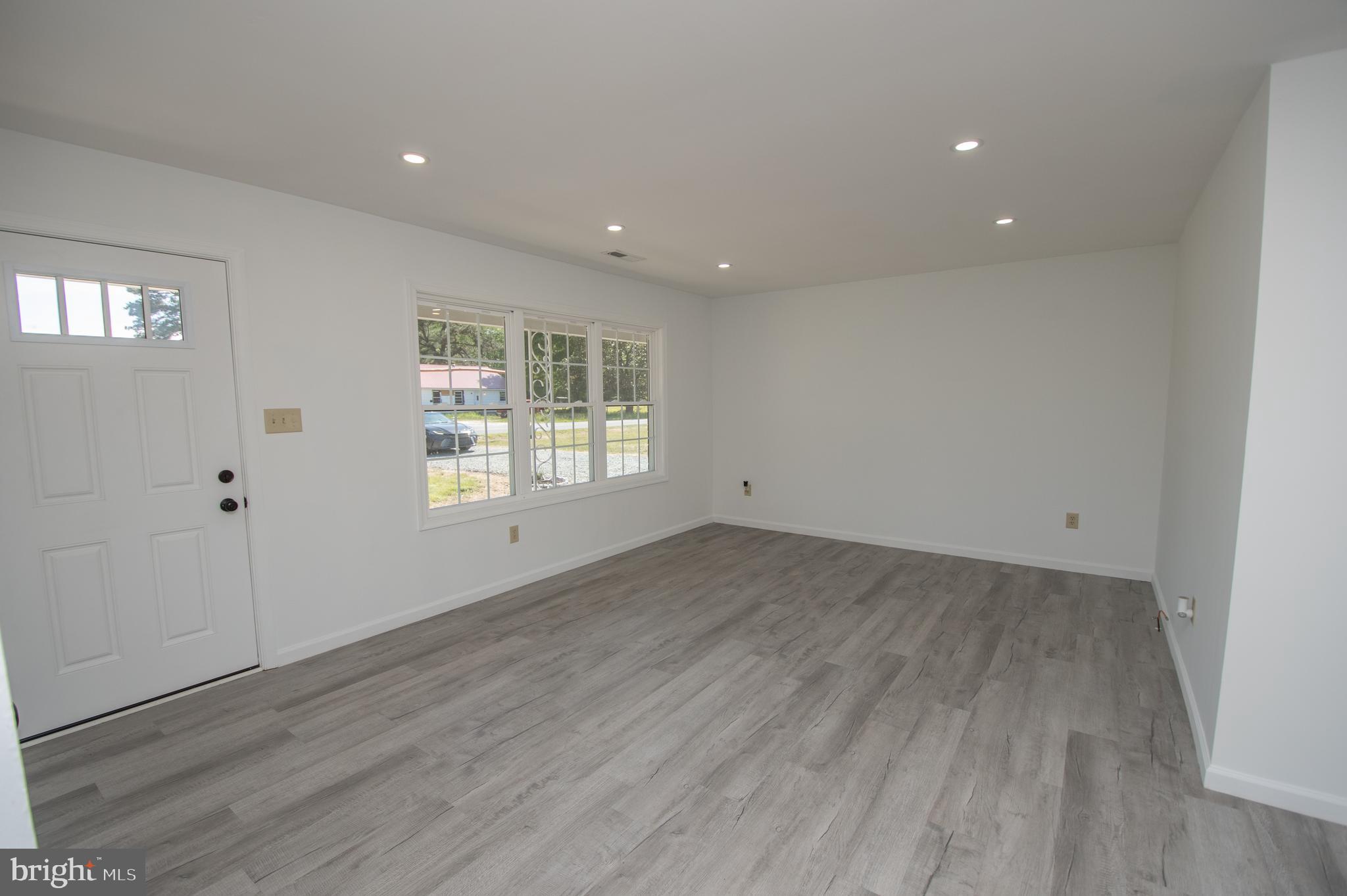 8707 BACONS ROAD