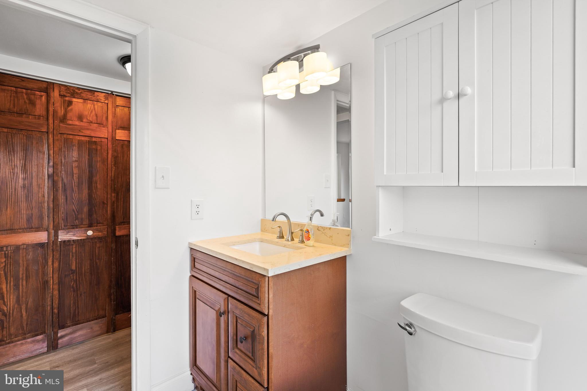 KINGSTON CHASE - Residential