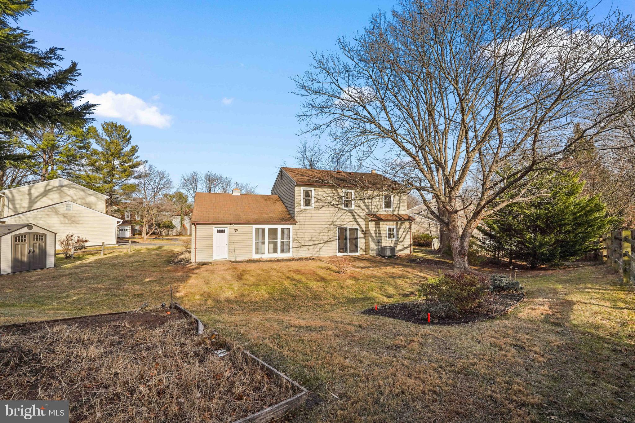 KINGSTON CHASE - Residential