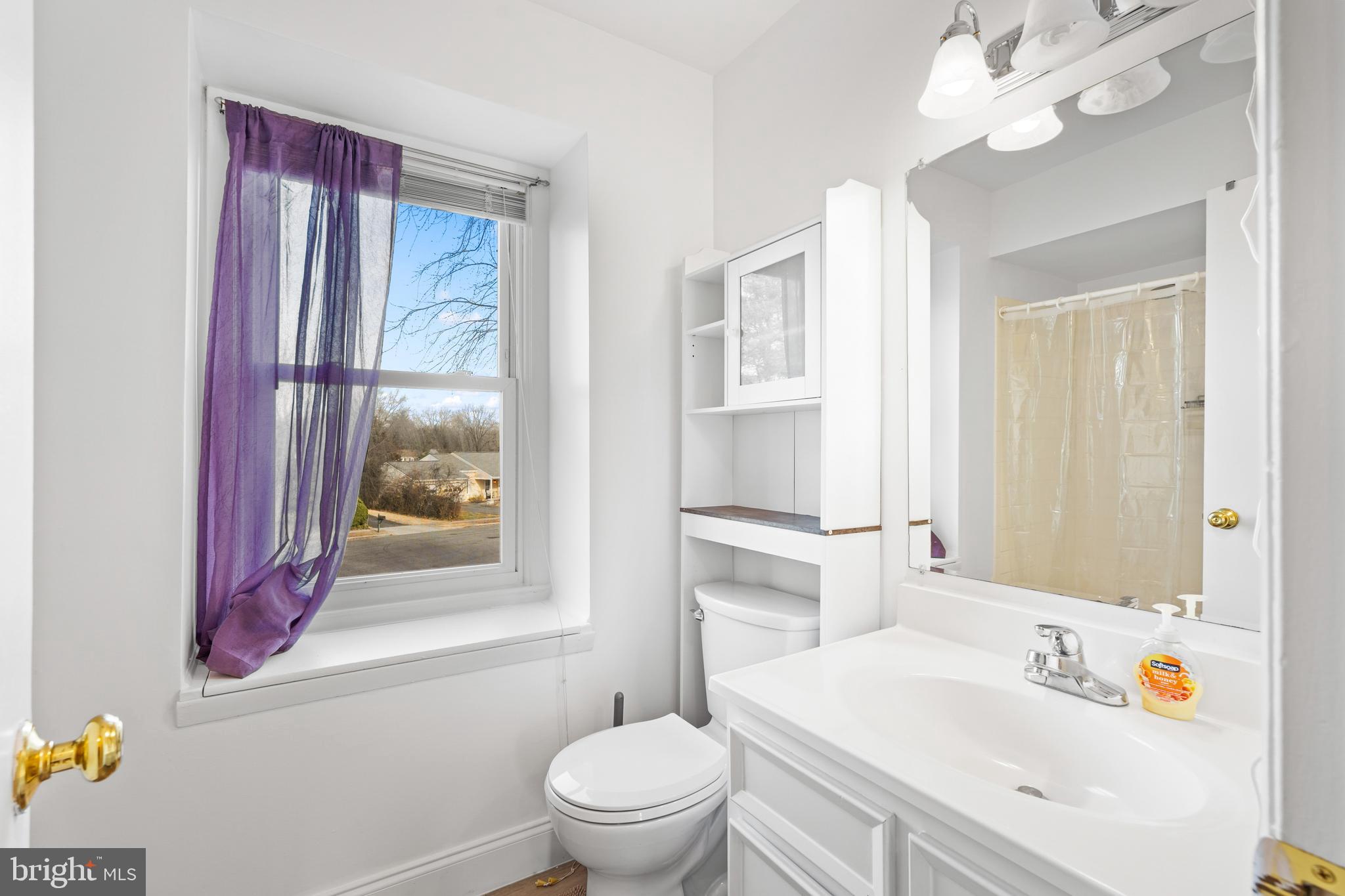 KINGSTON CHASE - Residential