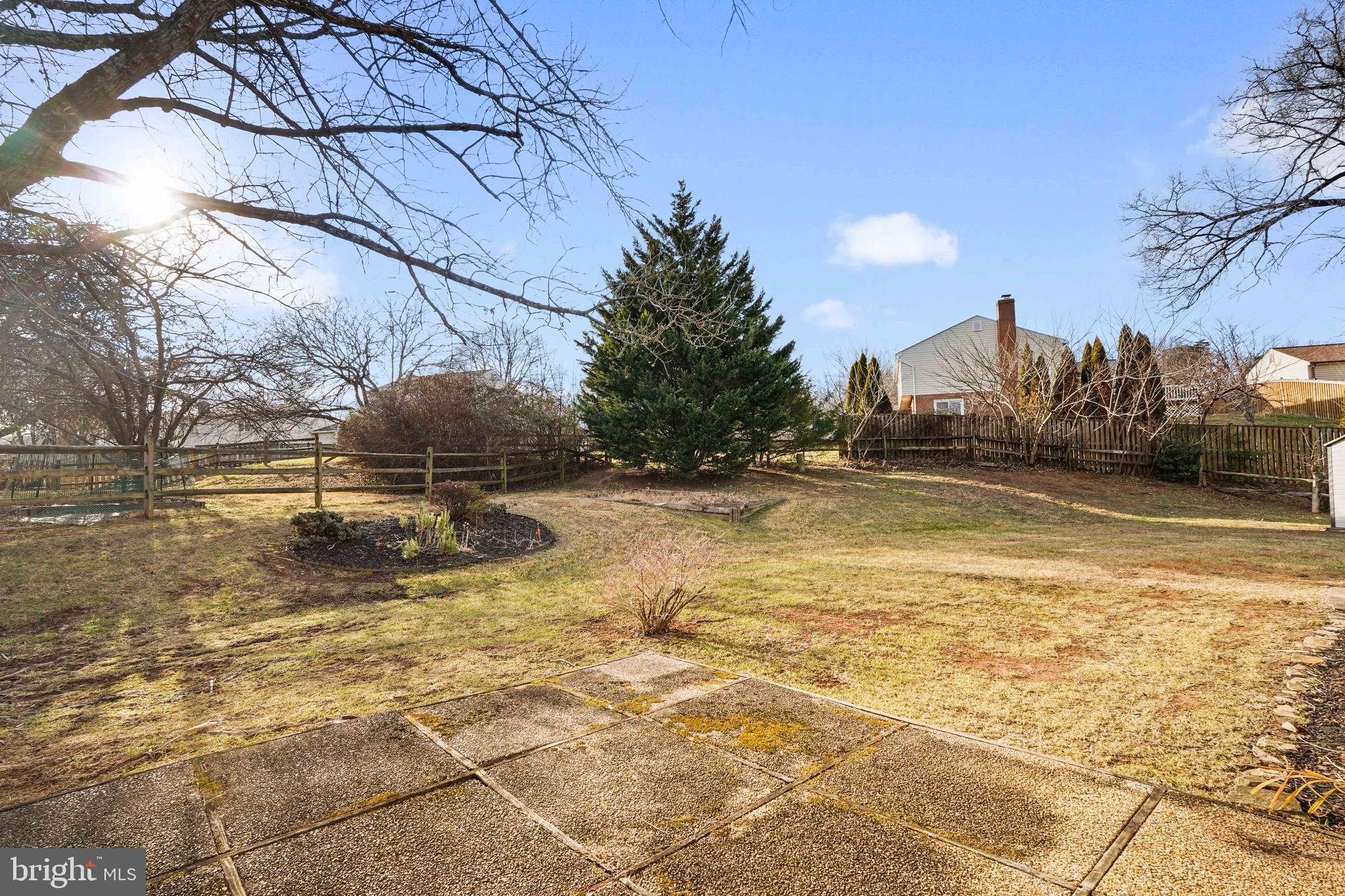 KINGSTON CHASE - Residential