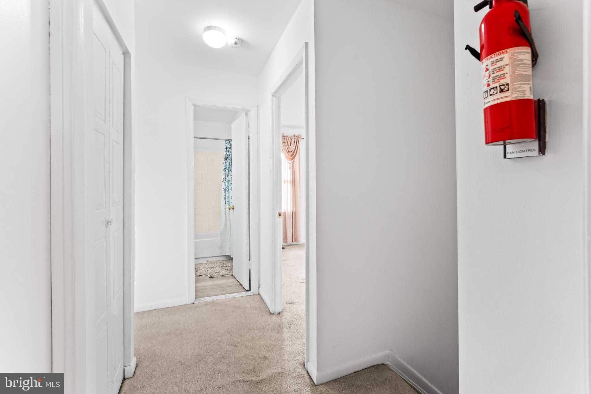 KINGSTON CHASE - Residential