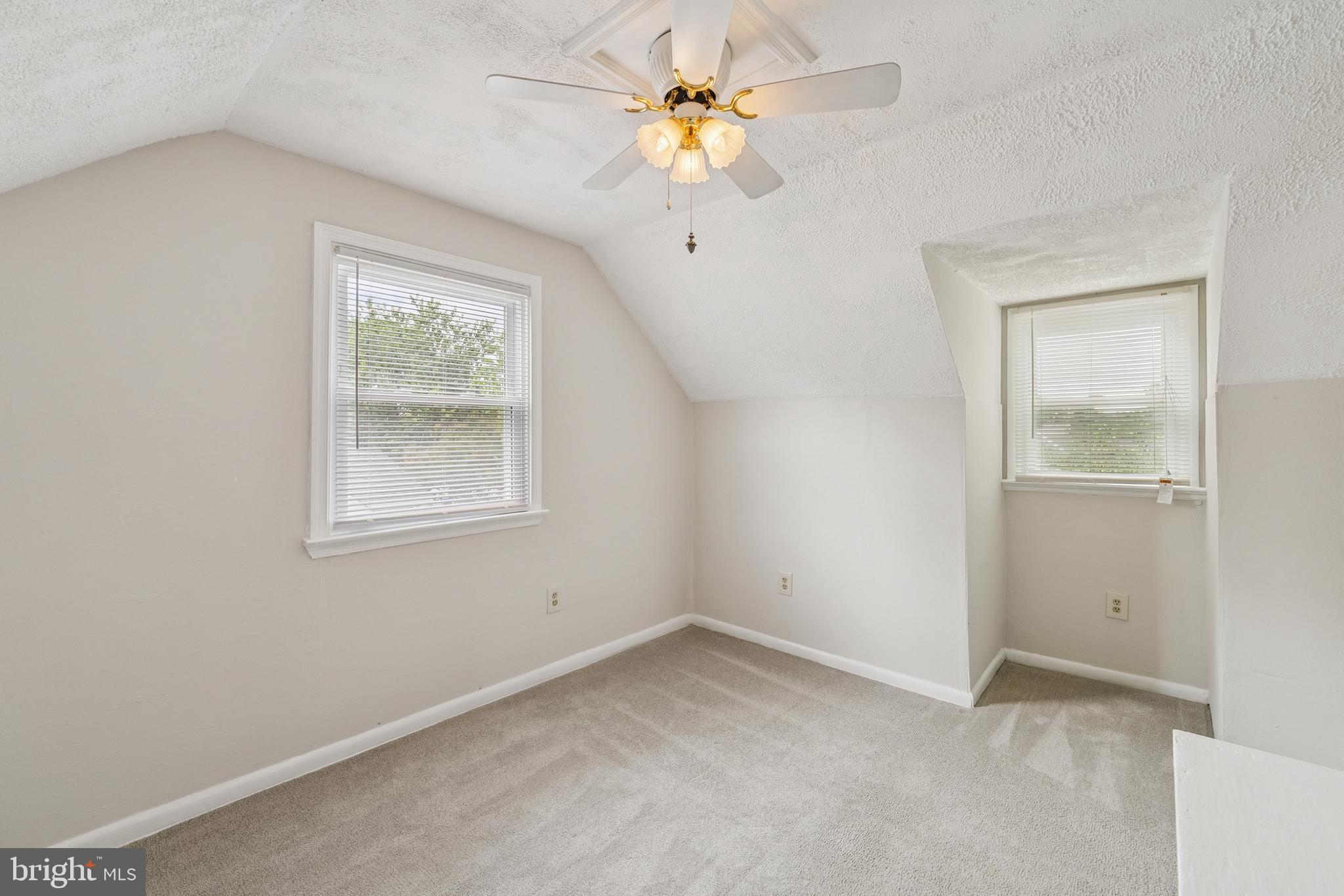 BUCKNELL MANOR - Residential