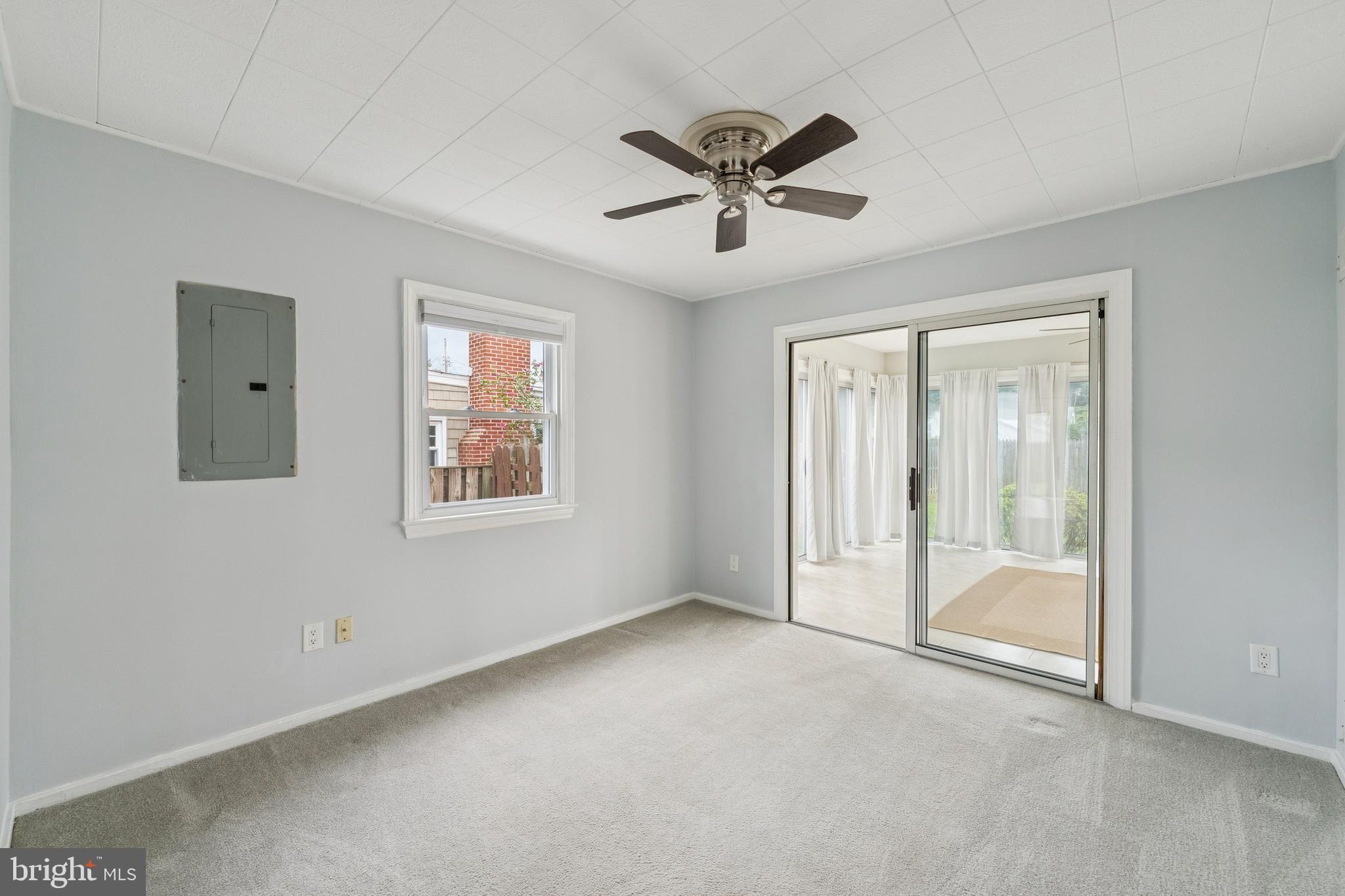 BUCKNELL MANOR - Residential