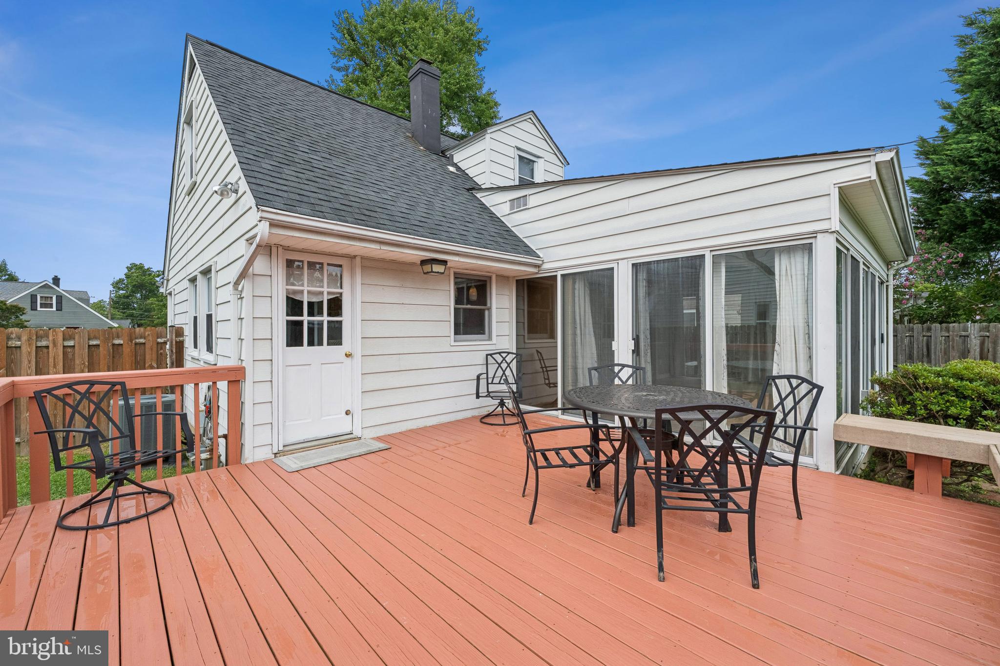 BUCKNELL MANOR - Residential