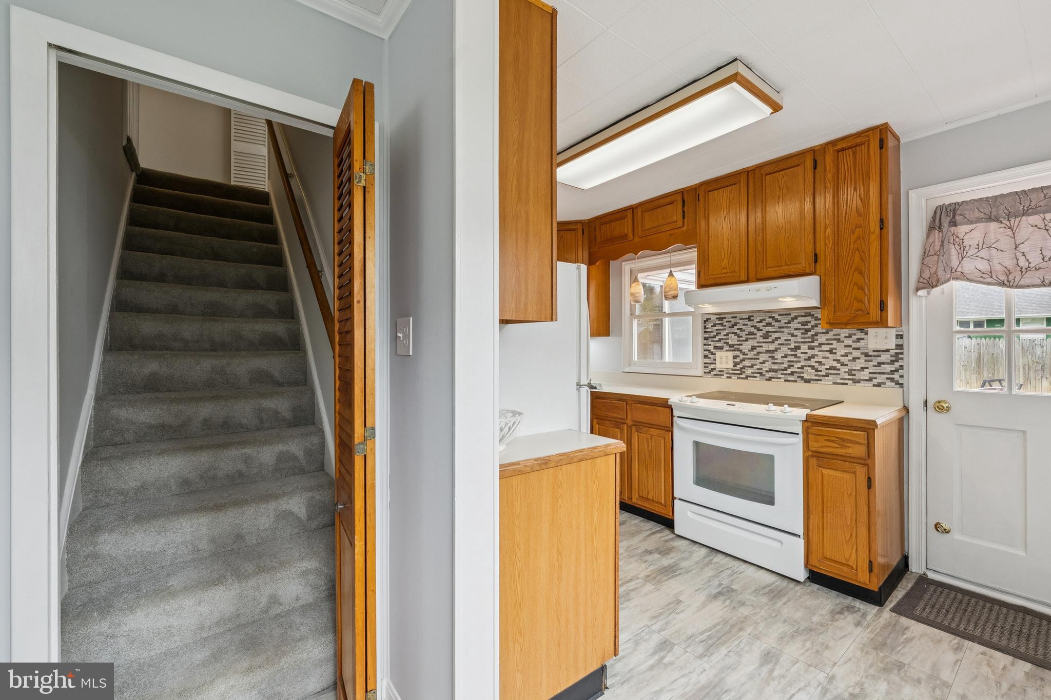 BUCKNELL MANOR - Residential