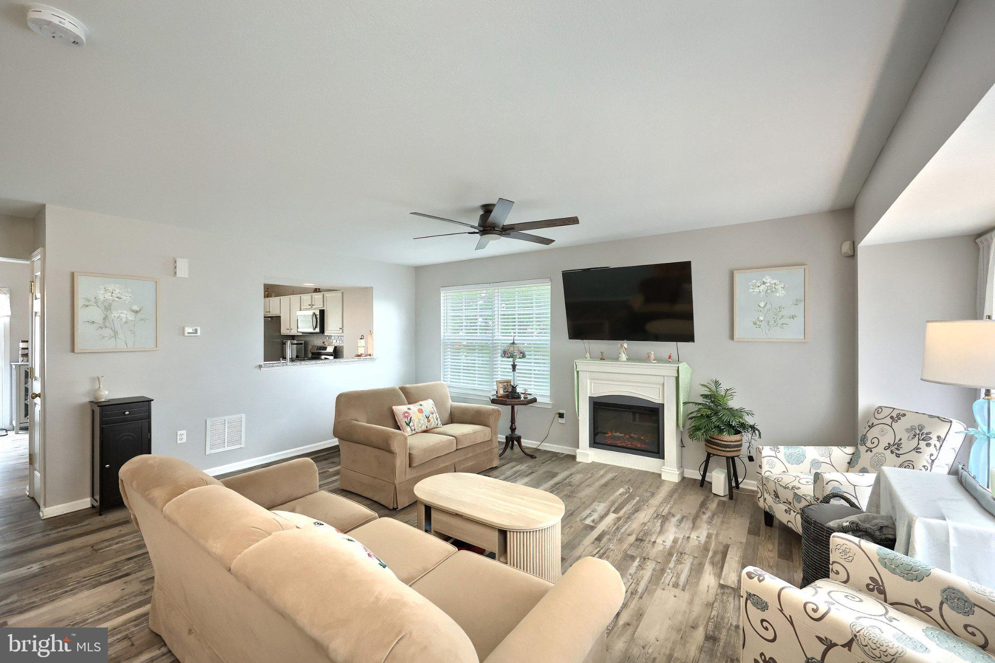 29 BUTTONWOOD LANE