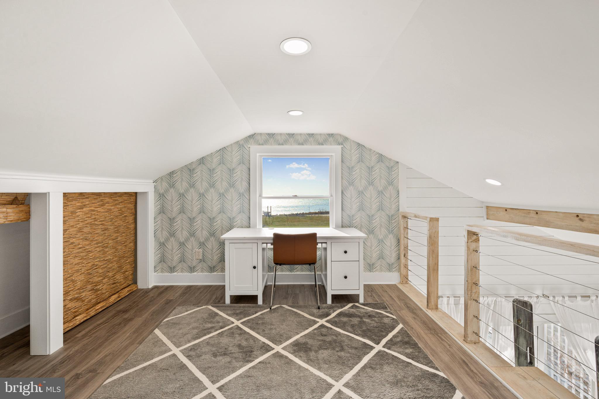 TAR BAY - Residential