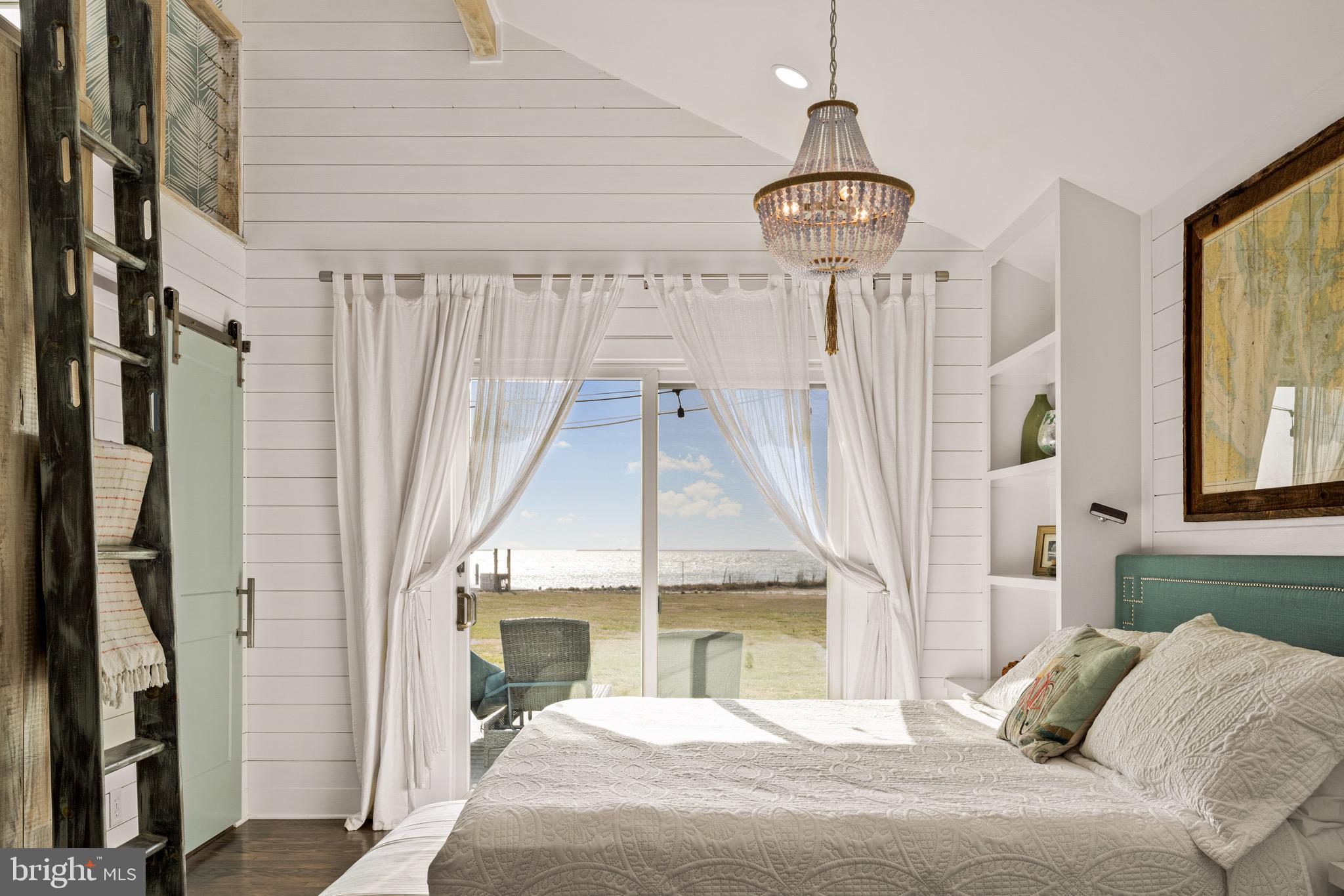 TAR BAY - Residential