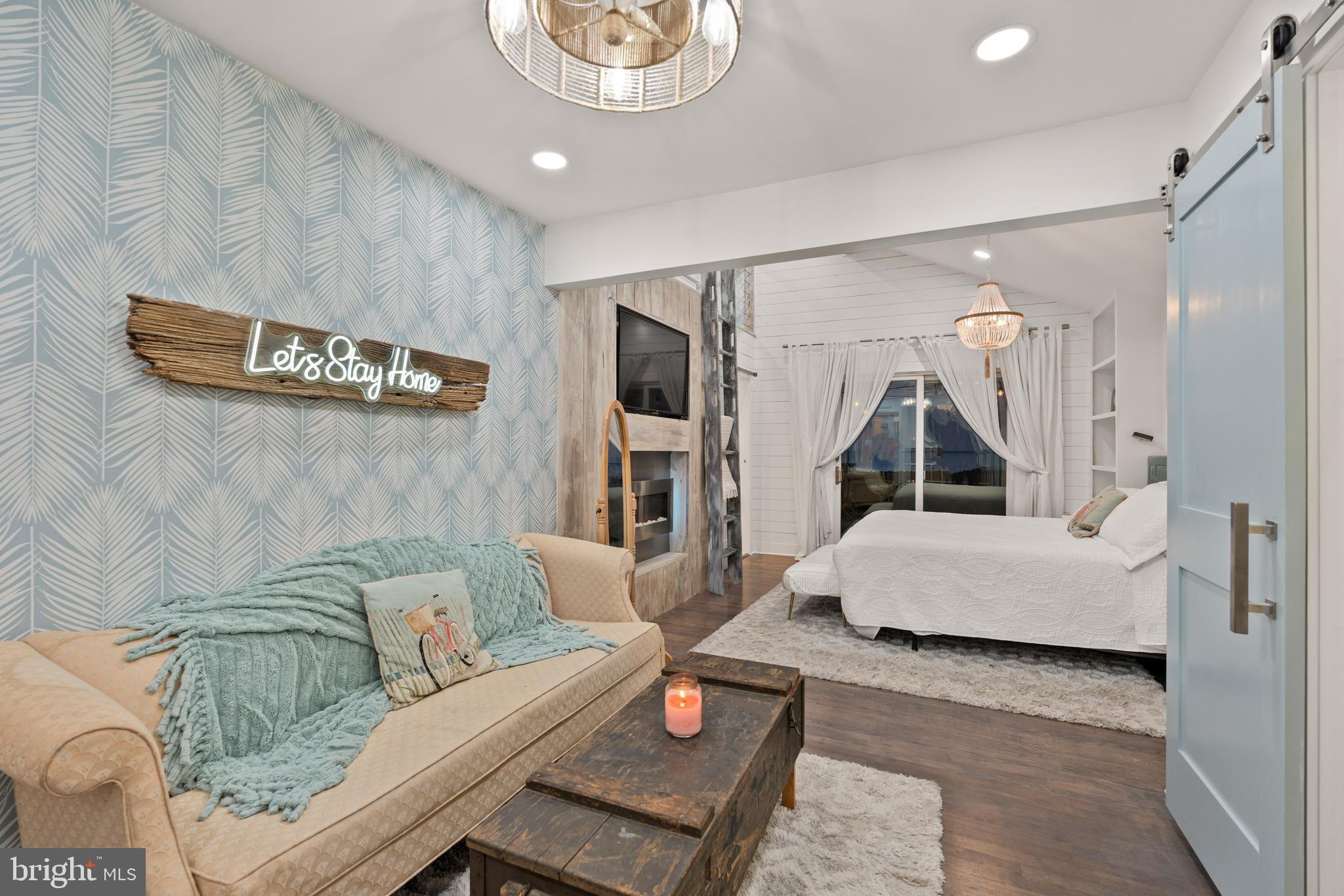 TAR BAY - Residential