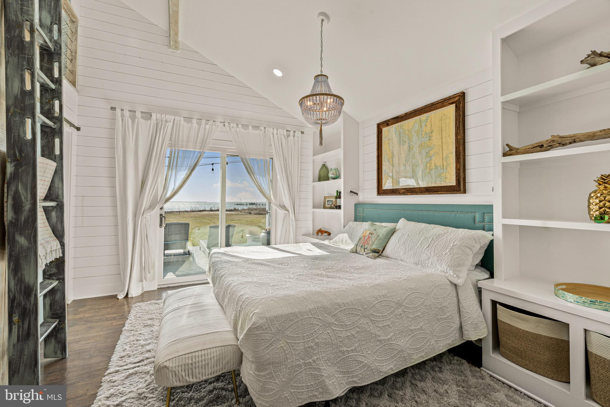 TAR BAY - Residential