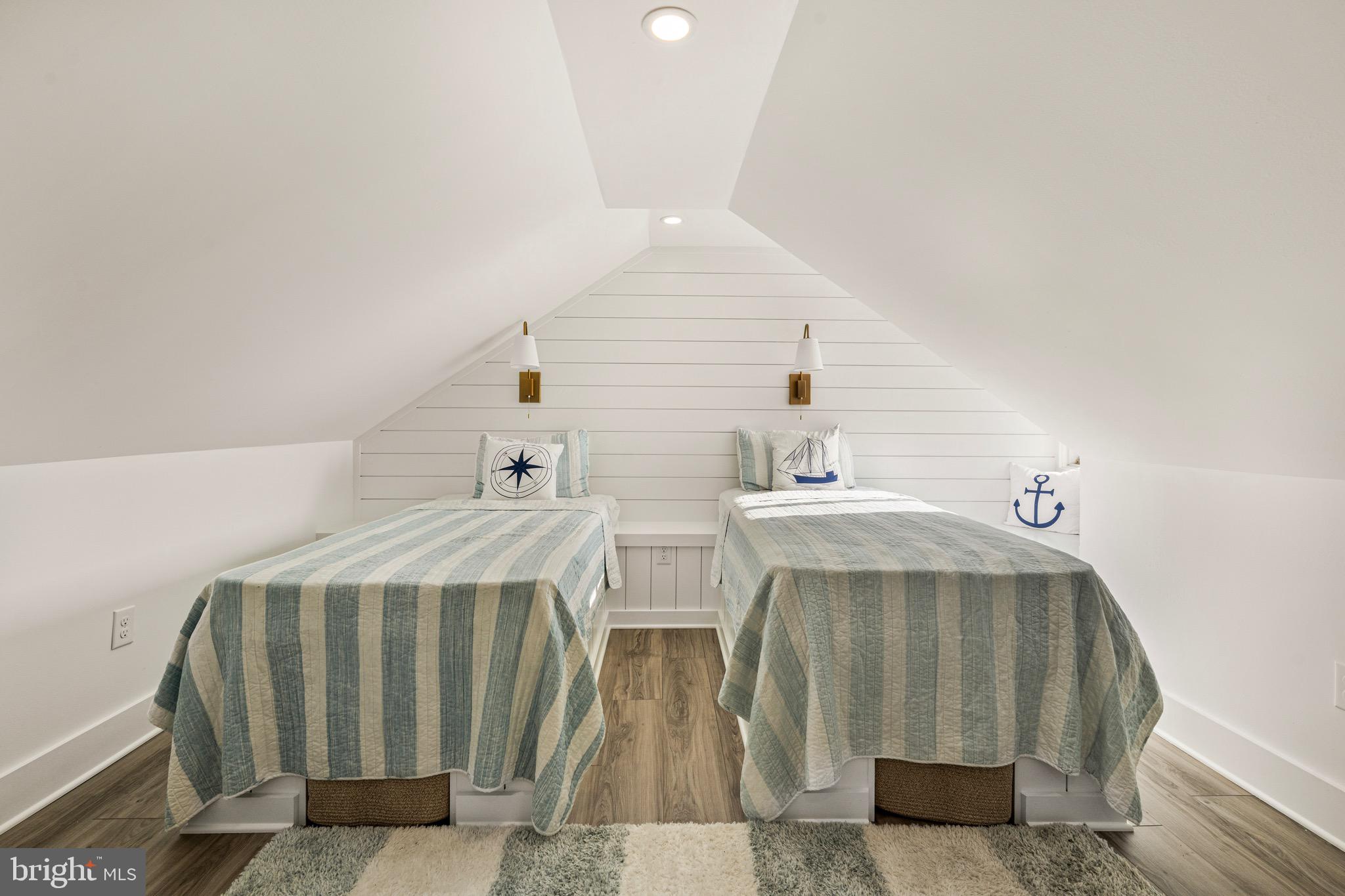 TAR BAY - Residential