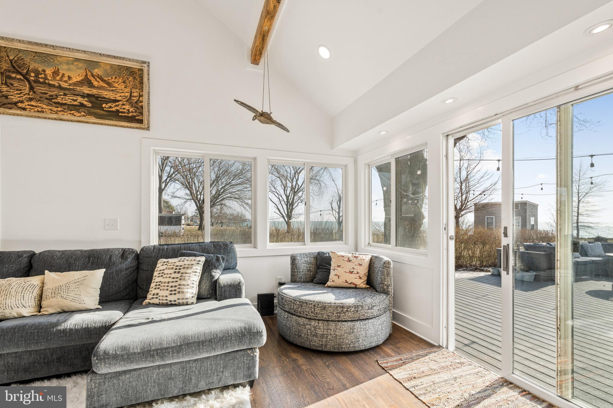 TAR BAY - Residential