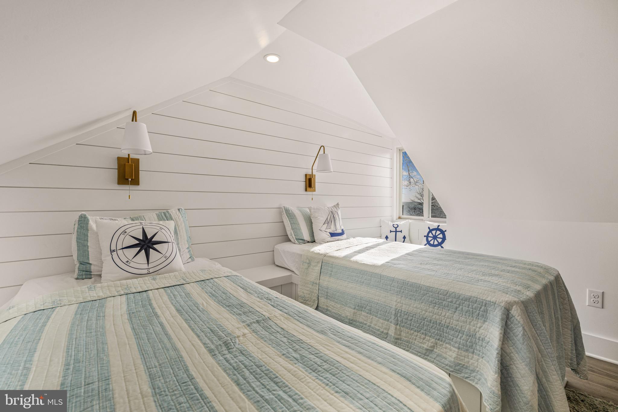 TAR BAY - Residential