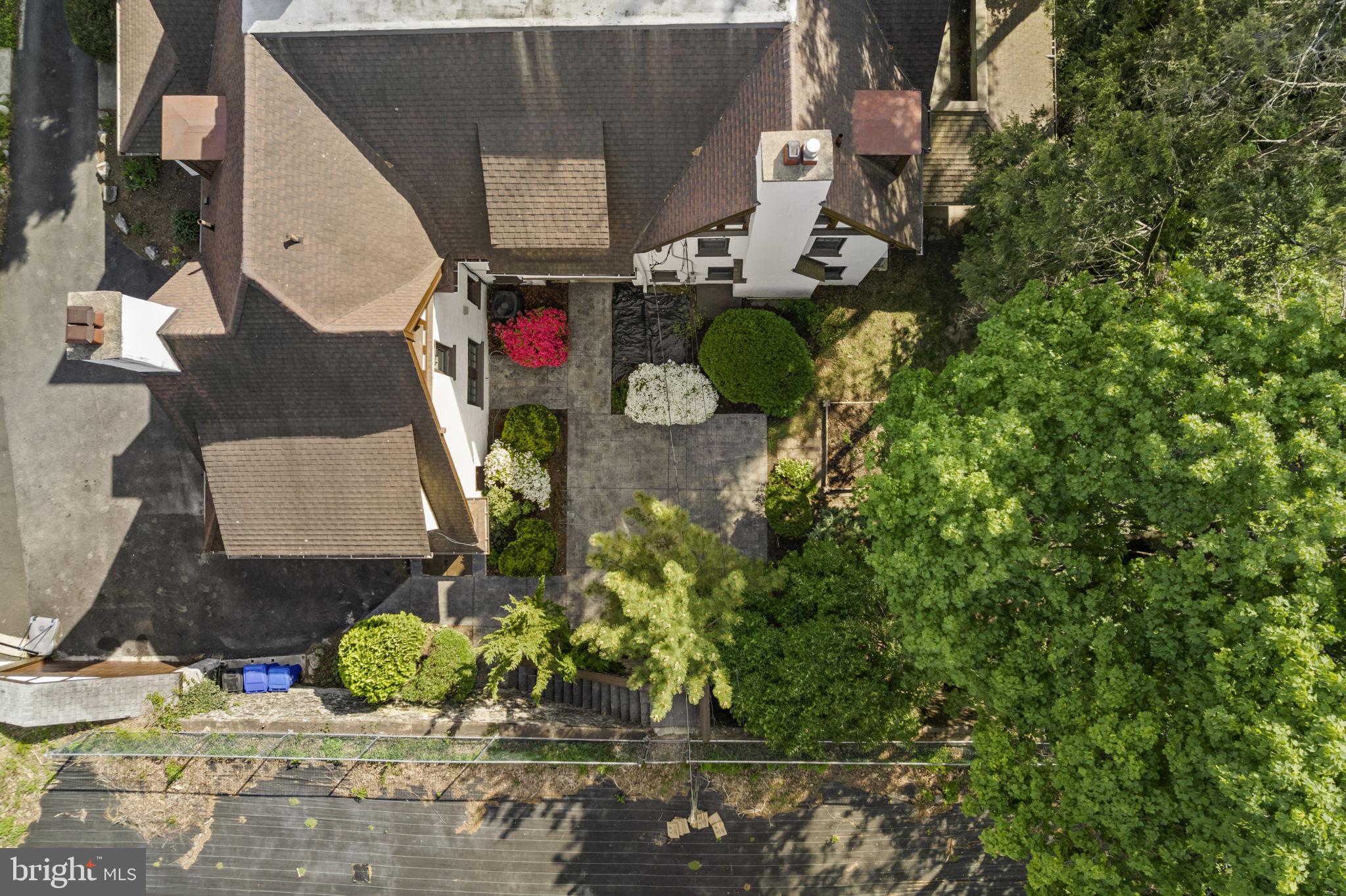 LAKESIDE - Residential