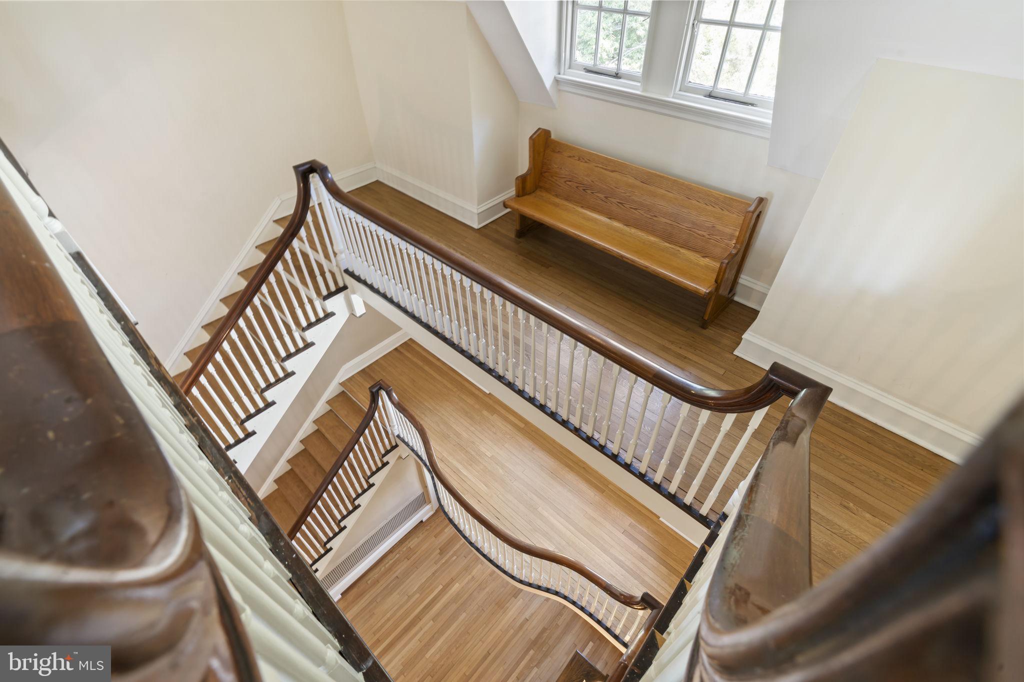 LAKESIDE - Residential