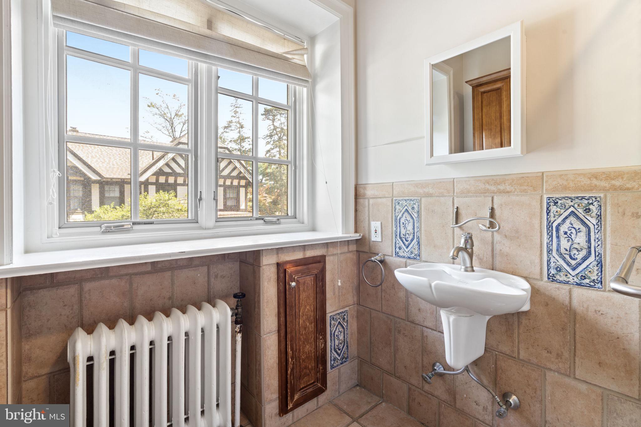 LAKESIDE - Residential