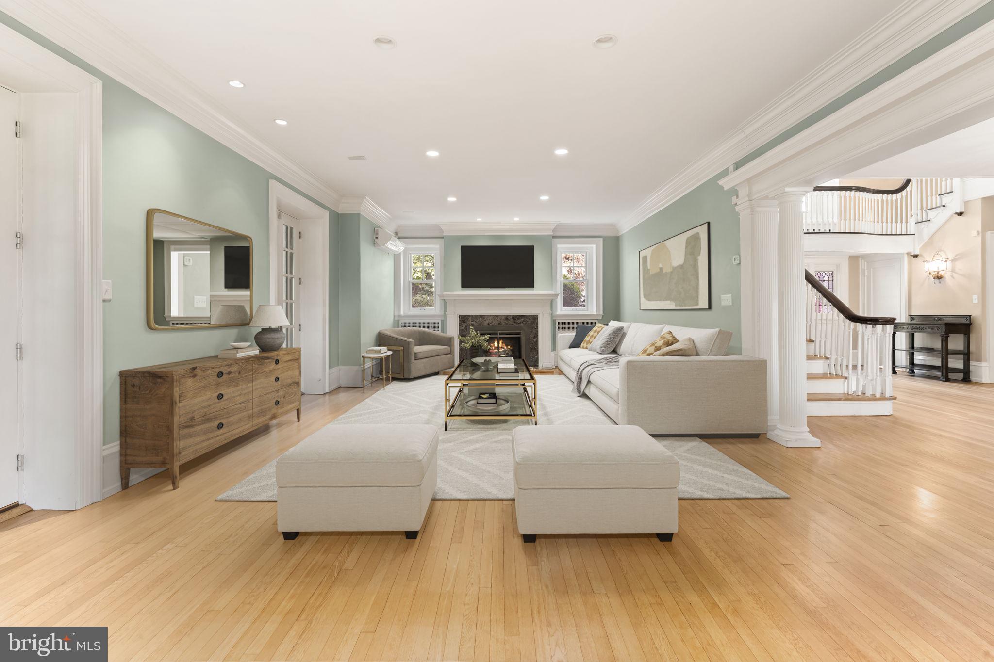 LAKESIDE - Residential