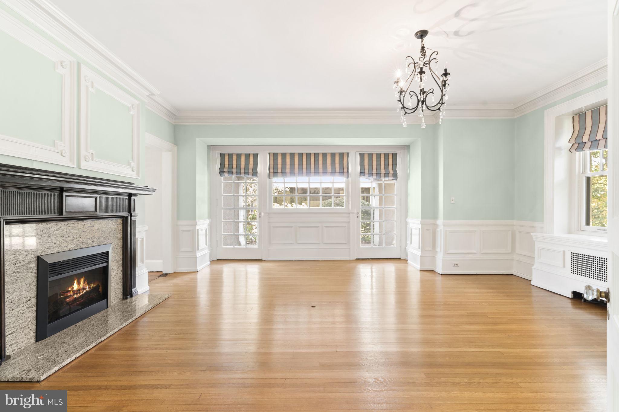 LAKESIDE - Residential