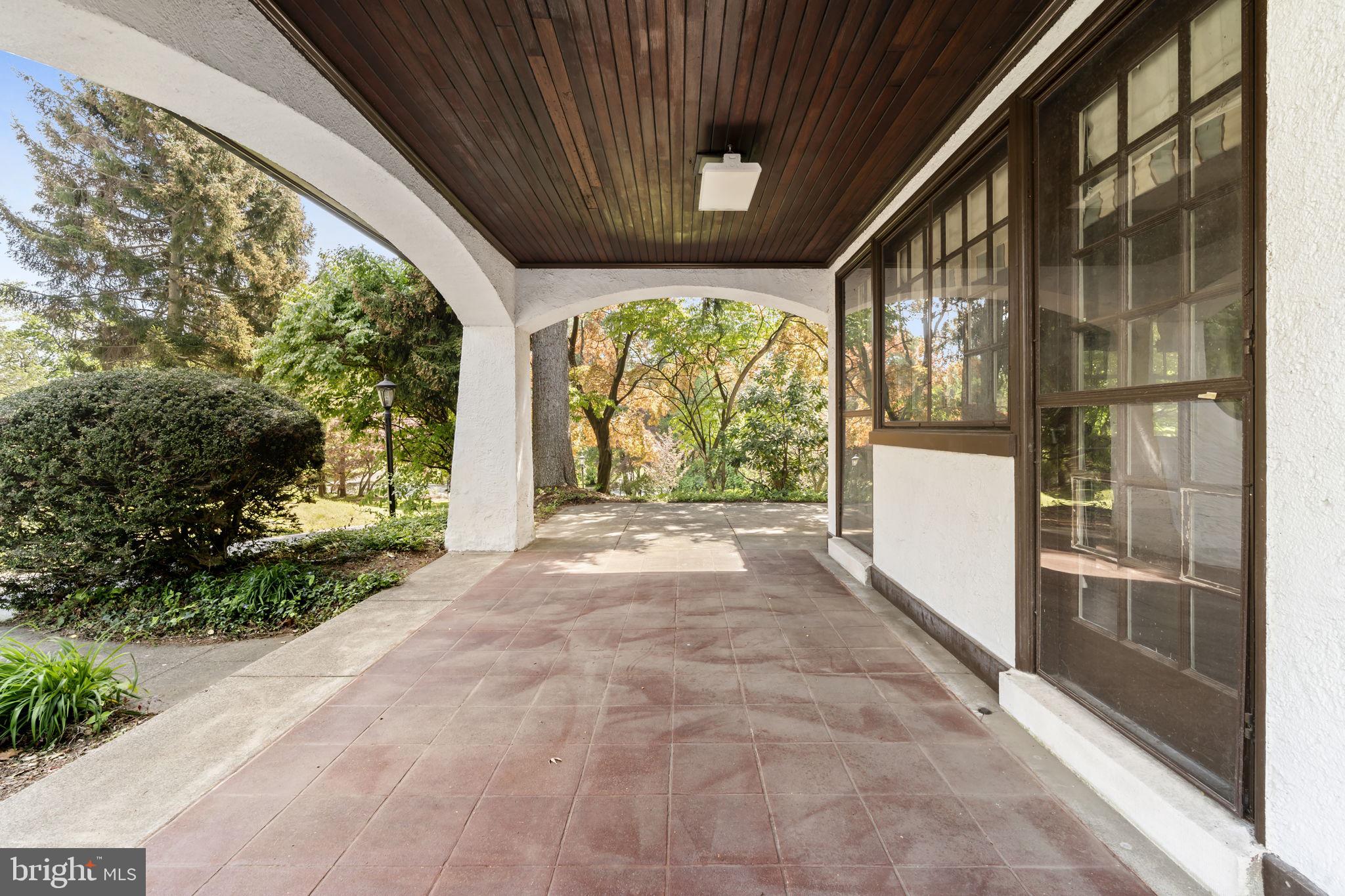 LAKESIDE - Residential