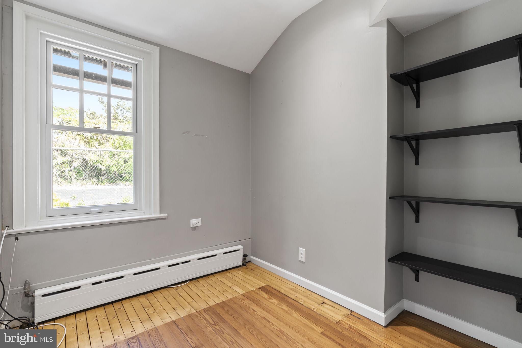 LAKESIDE - Residential