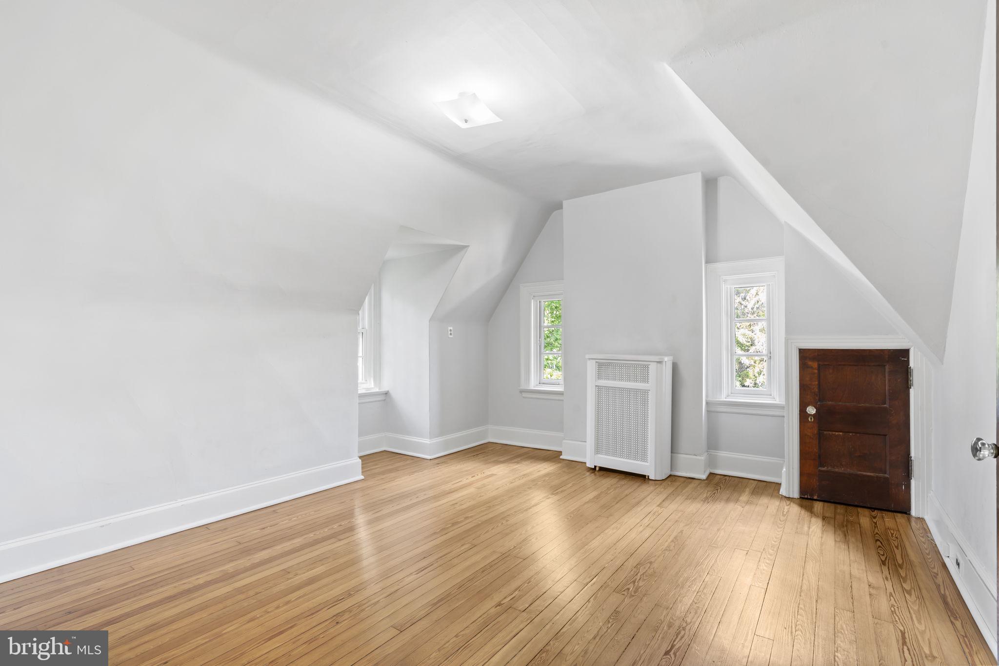 LAKESIDE - Residential