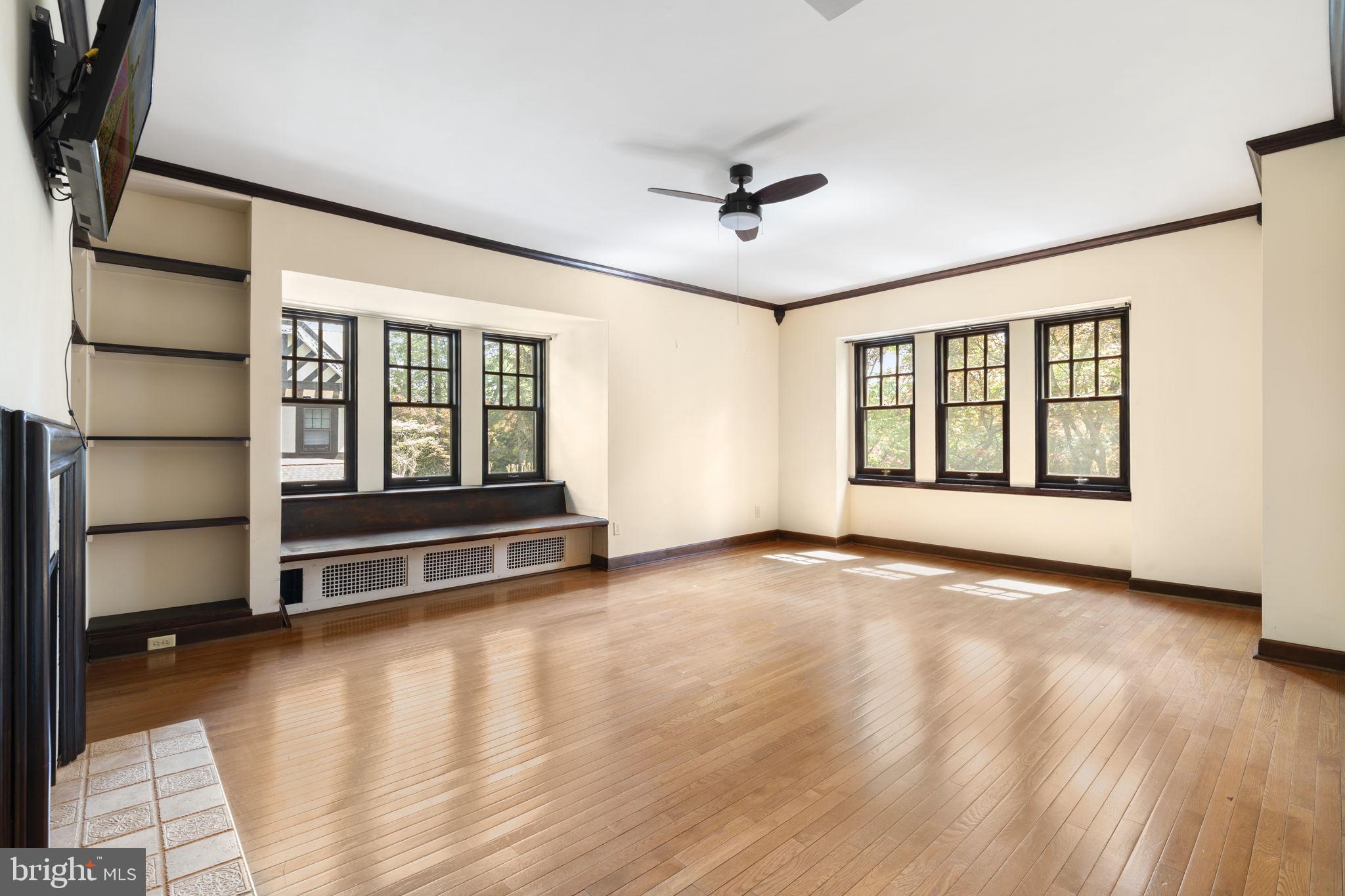 LAKESIDE - Residential